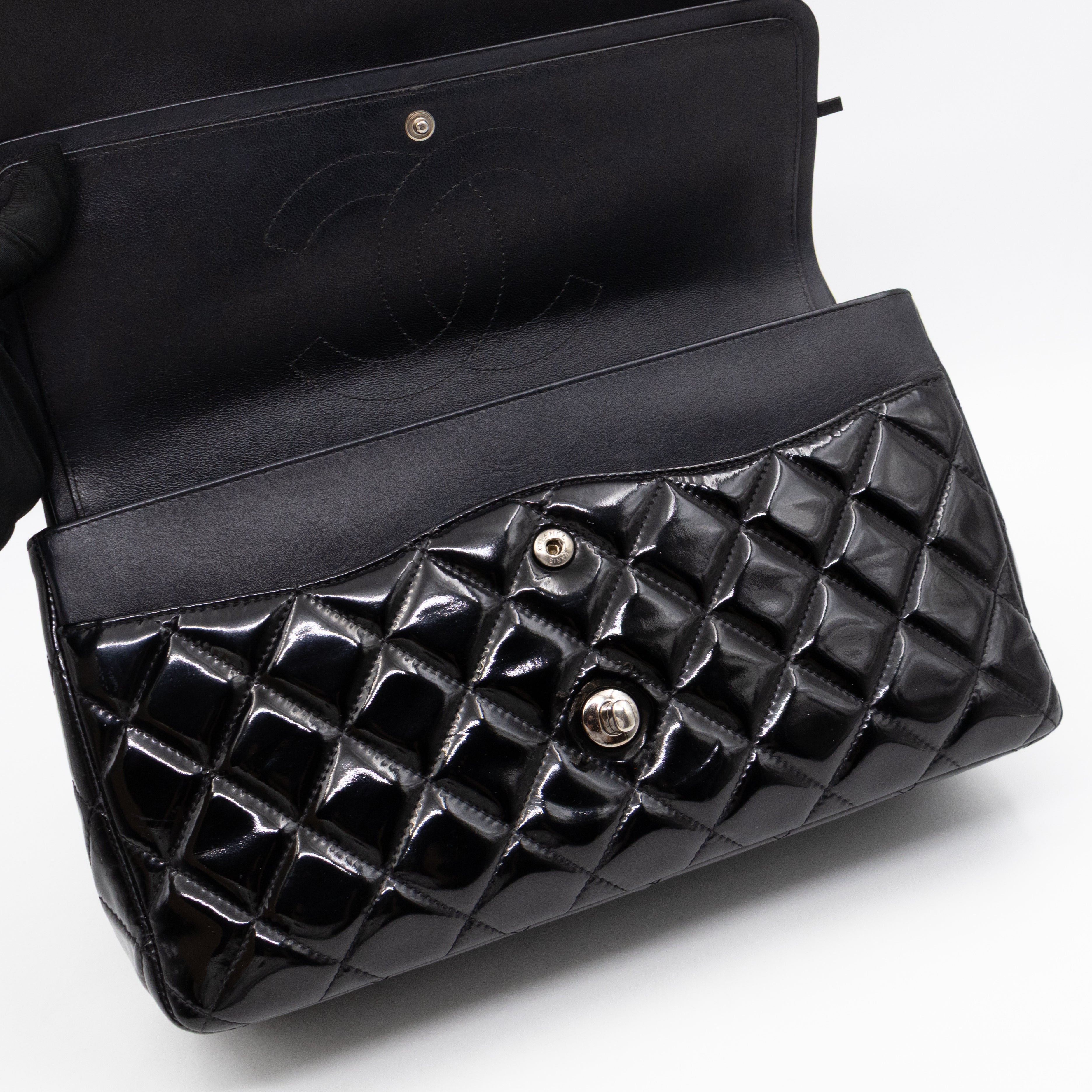Classic Double Flap Jumbo Black Patent Leather