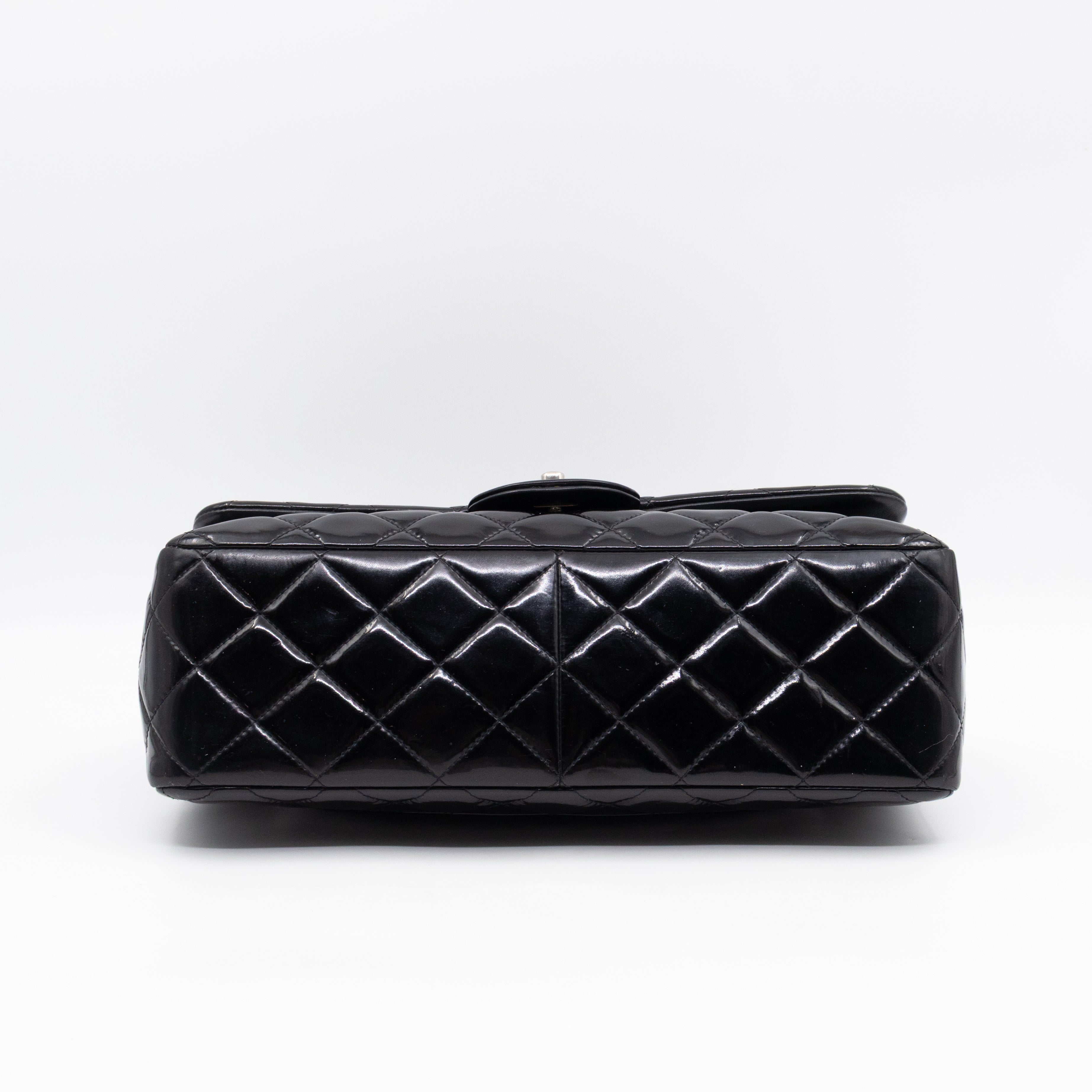 Classic Double Flap Jumbo Black Patent Leather