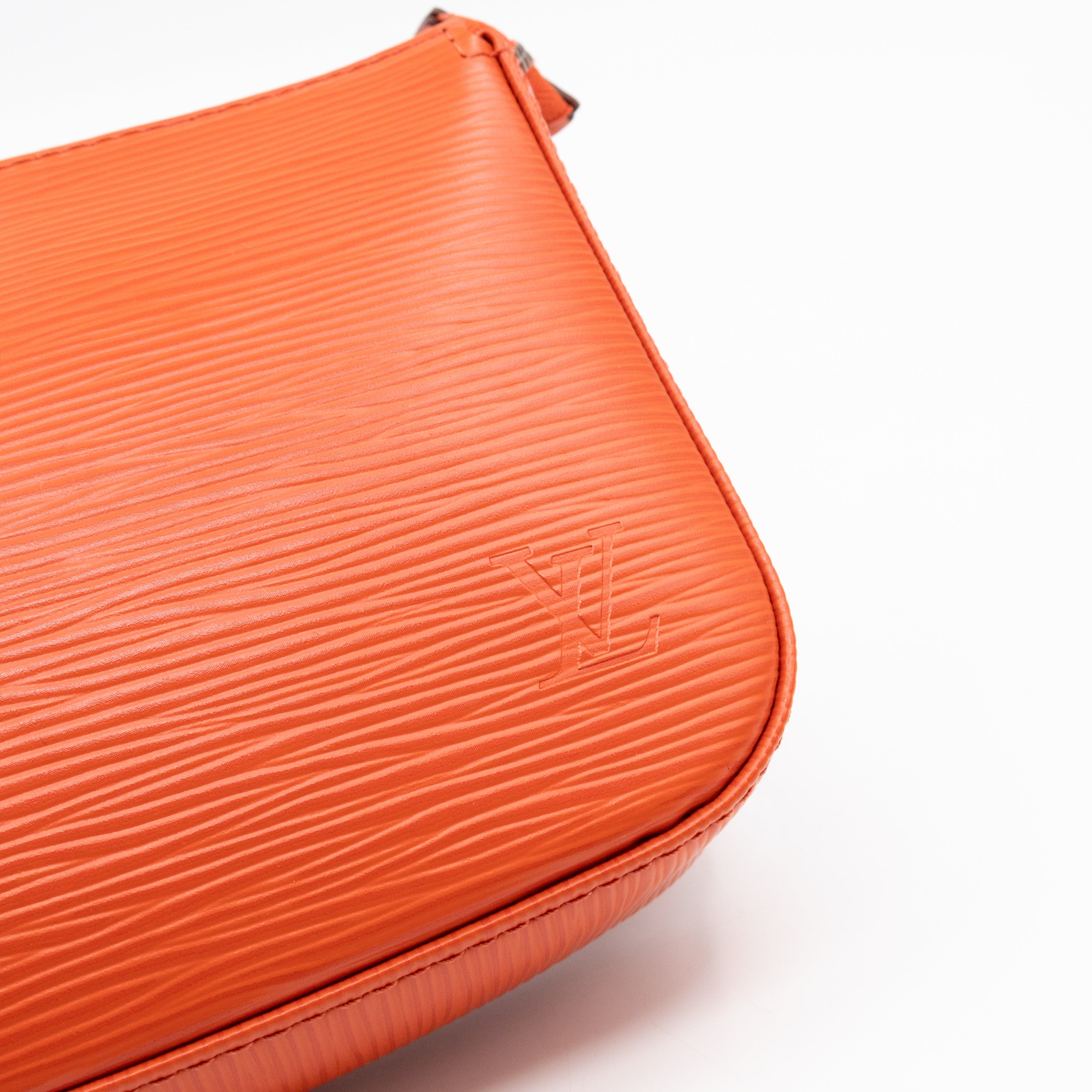 Pochette Accessoires Orange Epi Leather