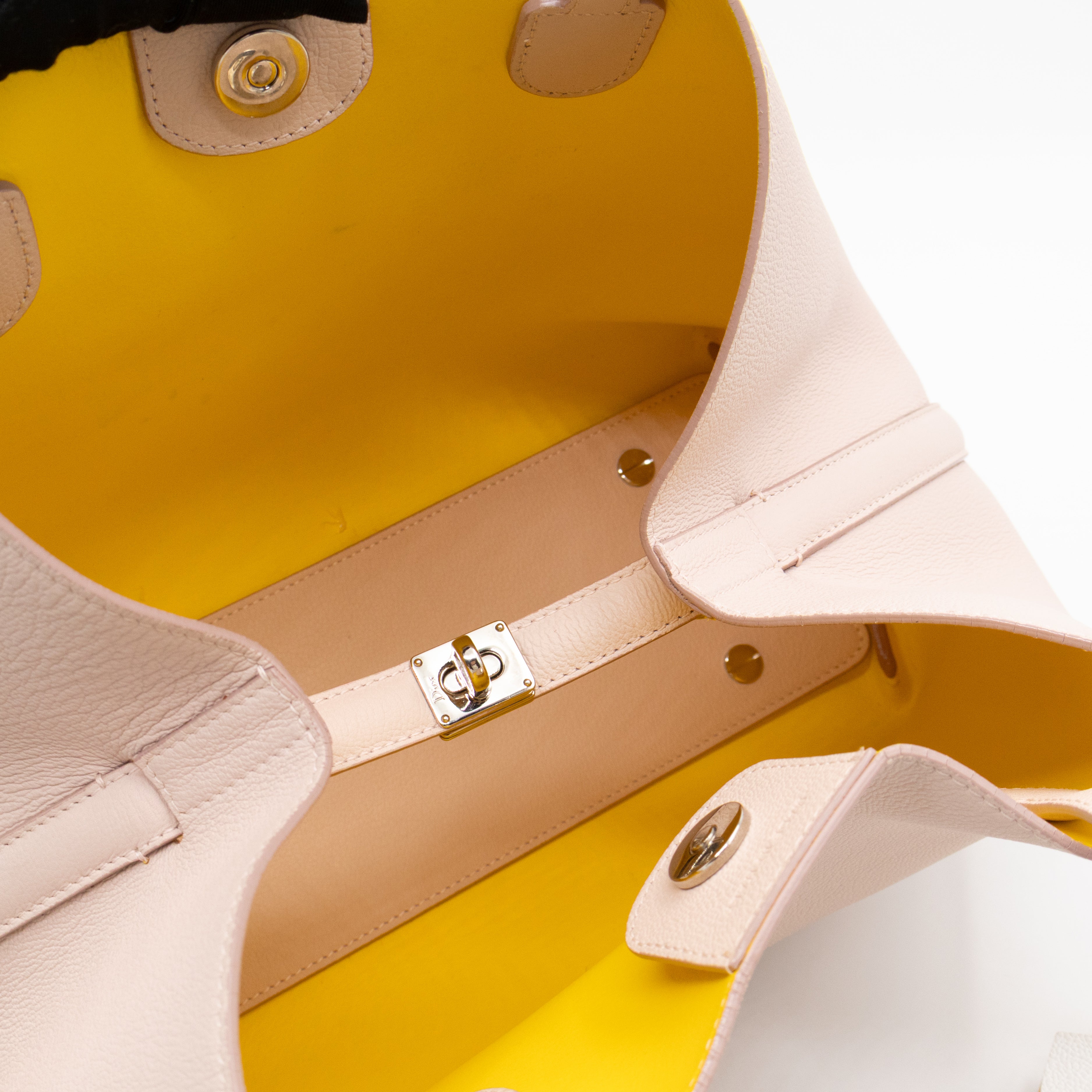 Blossom Tote Medium Sakura Pink Grained Leather