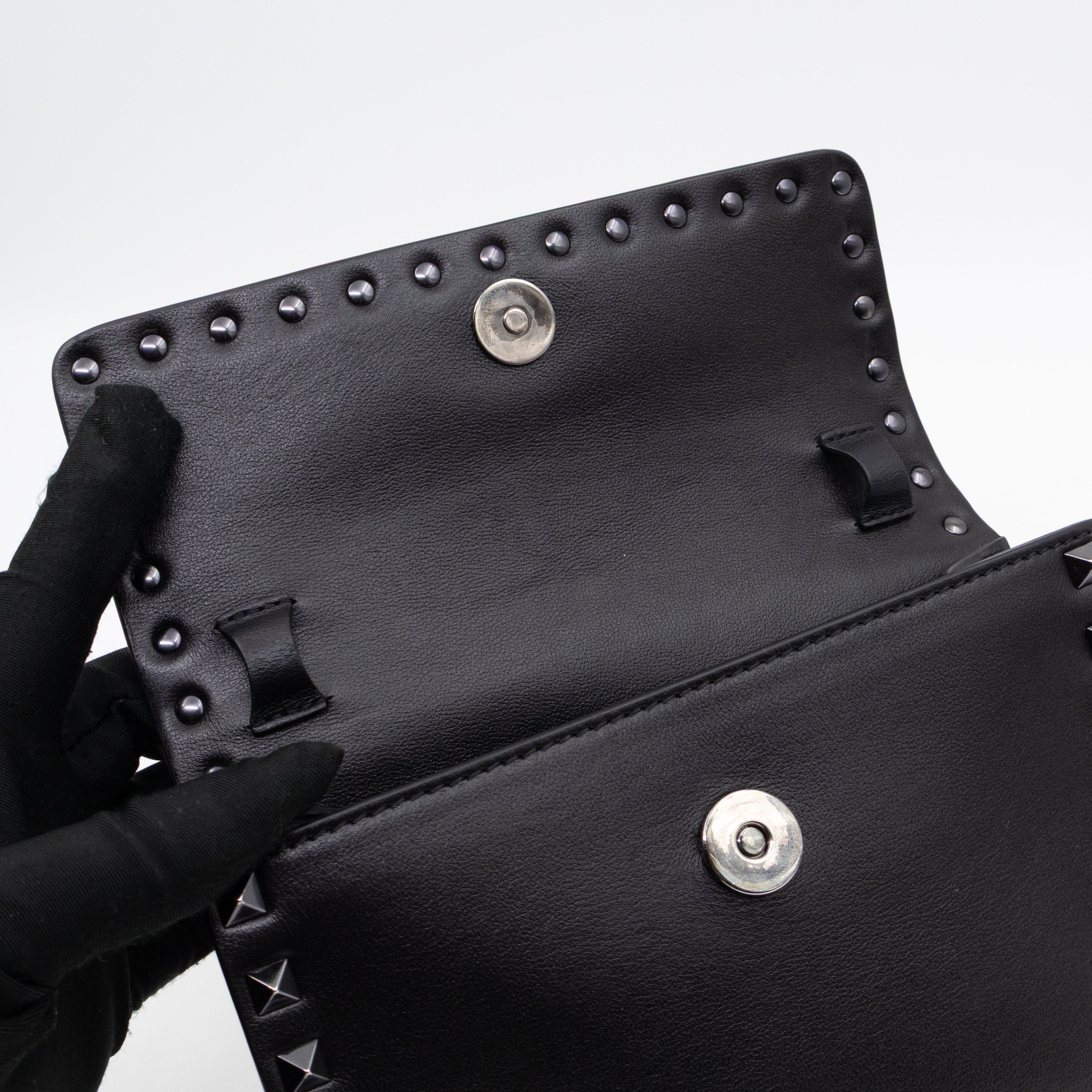 Rockstud Flap Small Crossbody Bag Black Leather