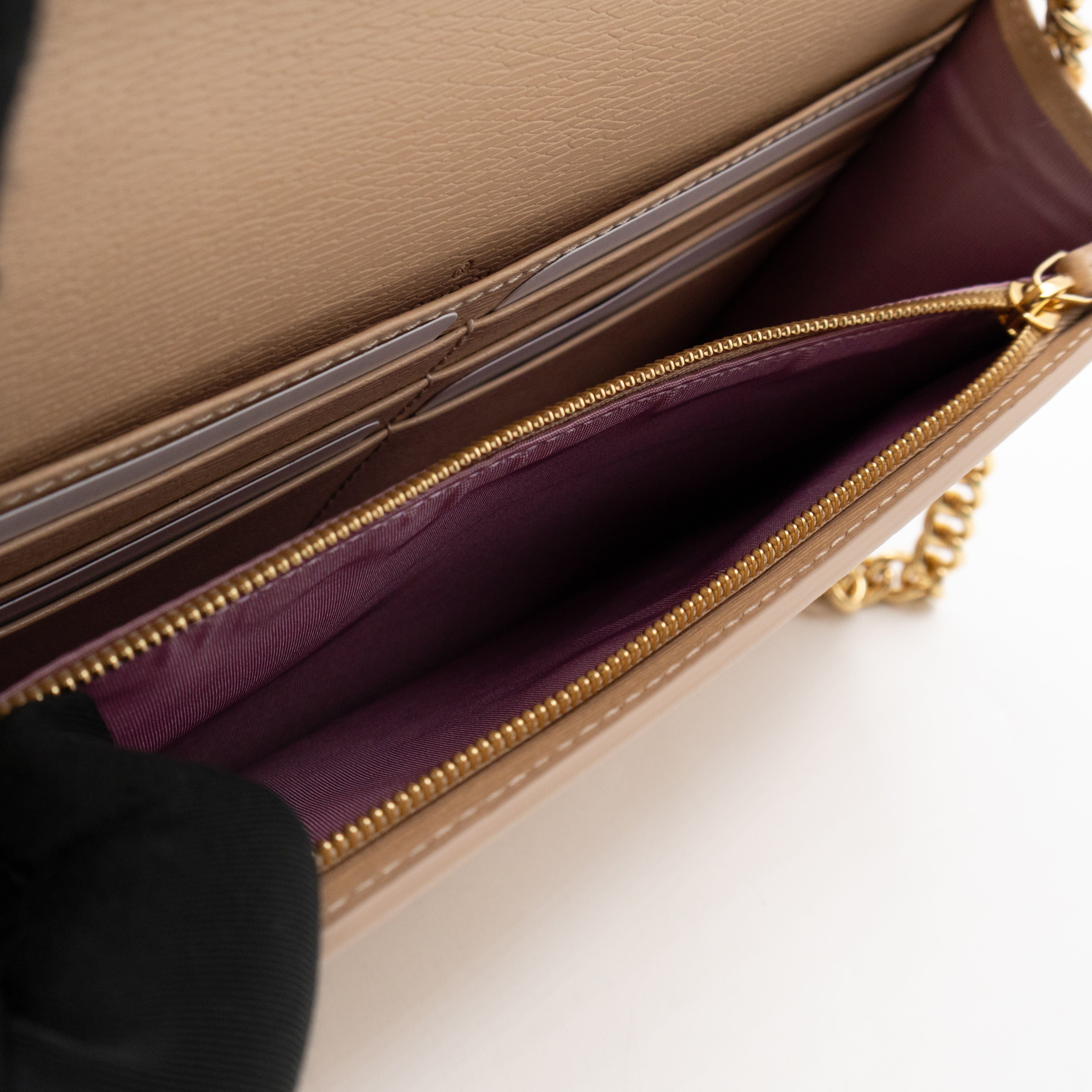 Petite Chain Wallet Beige Leather