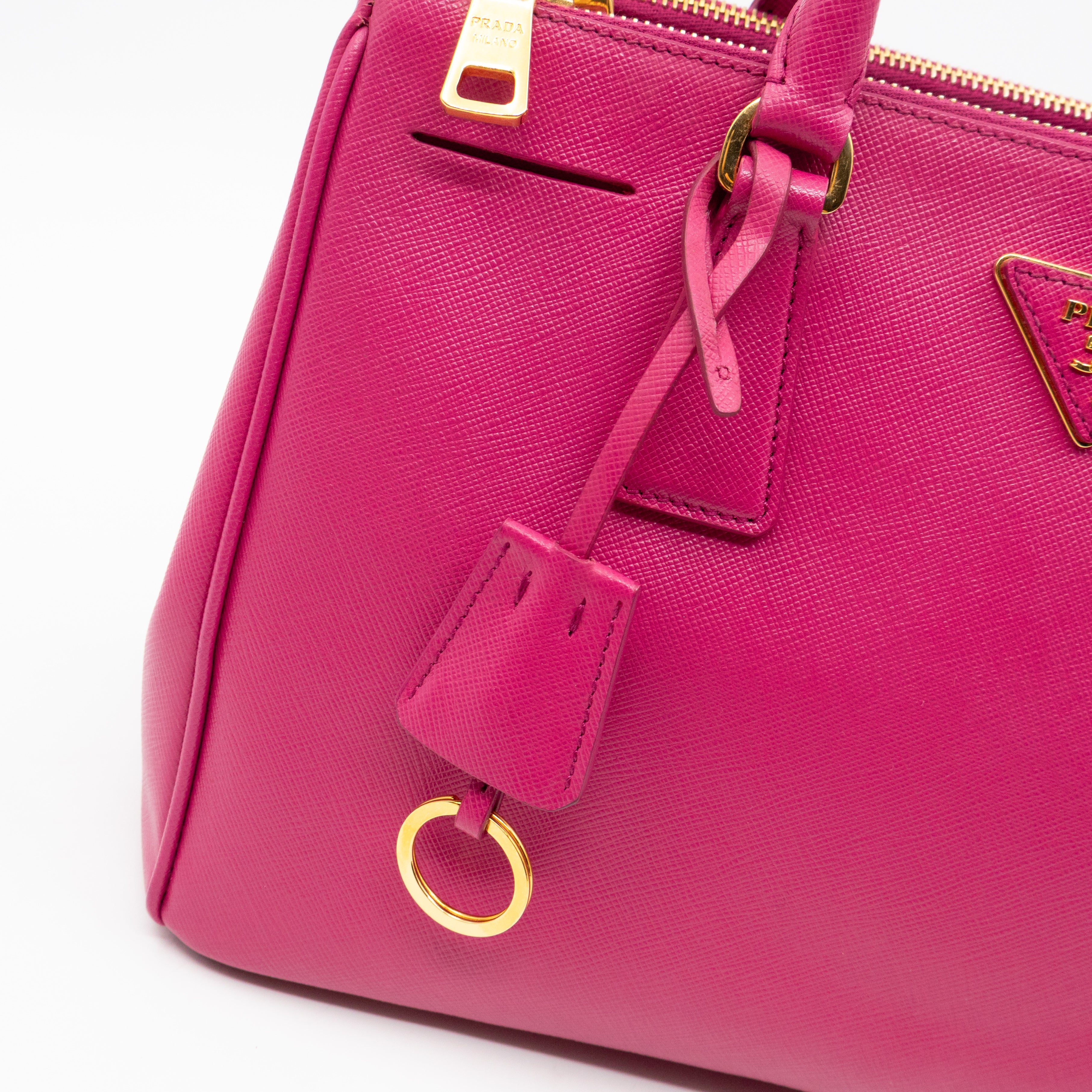 Galleria Medium Double Zip Fuxia Pink Saffiano