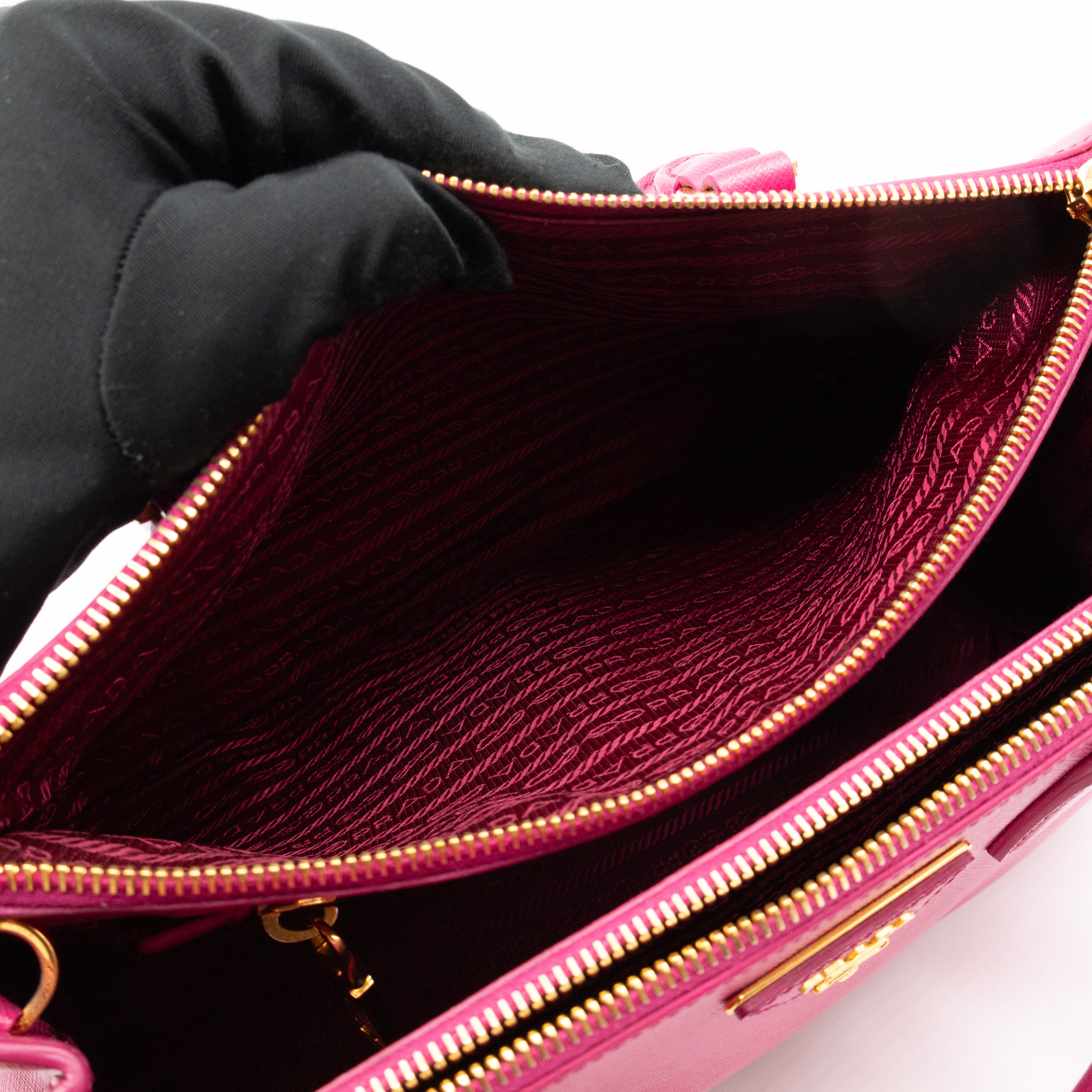 Galleria Medium Double Zip Fuxia Pink Saffiano