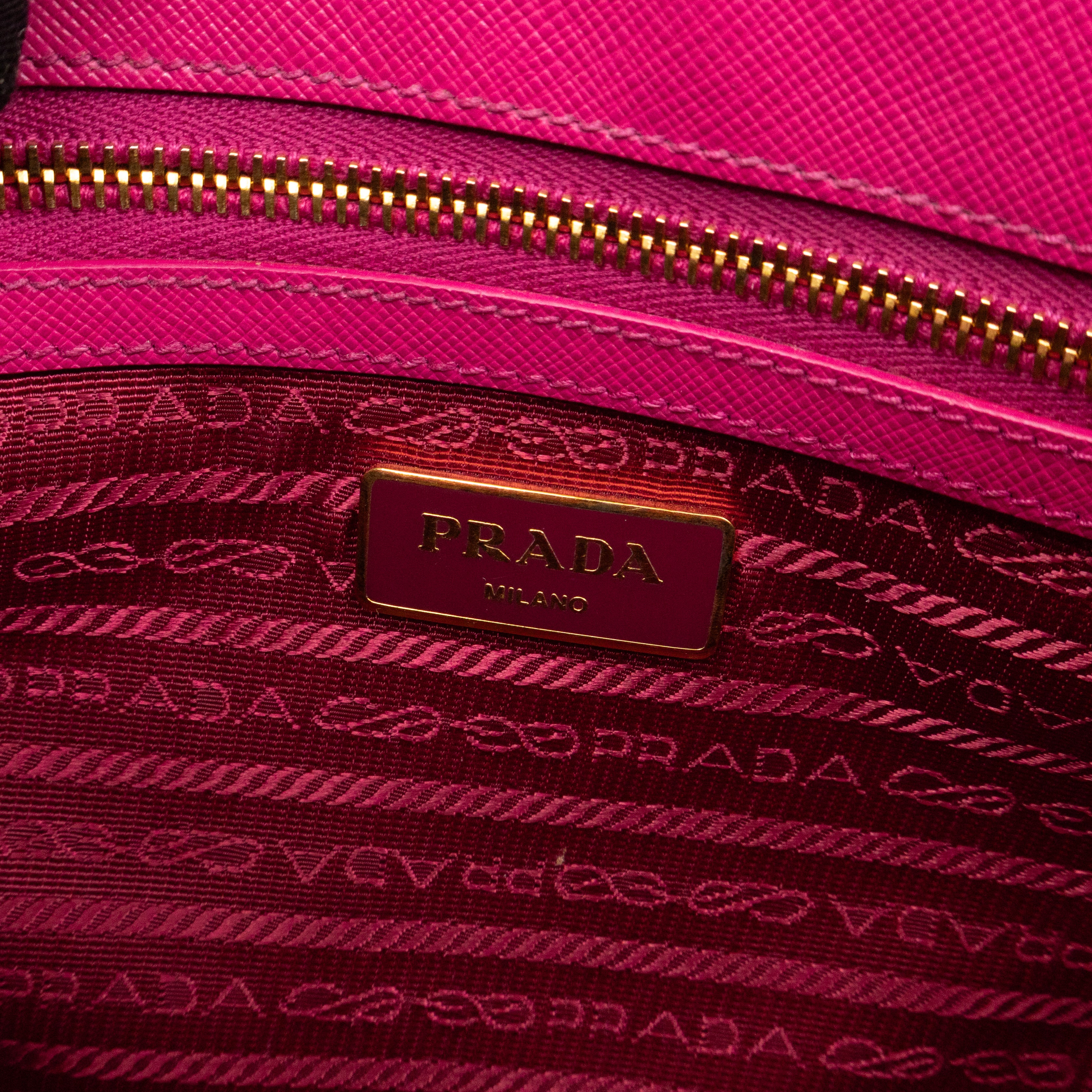Galleria Medium Double Zip Fuxia Pink Saffiano