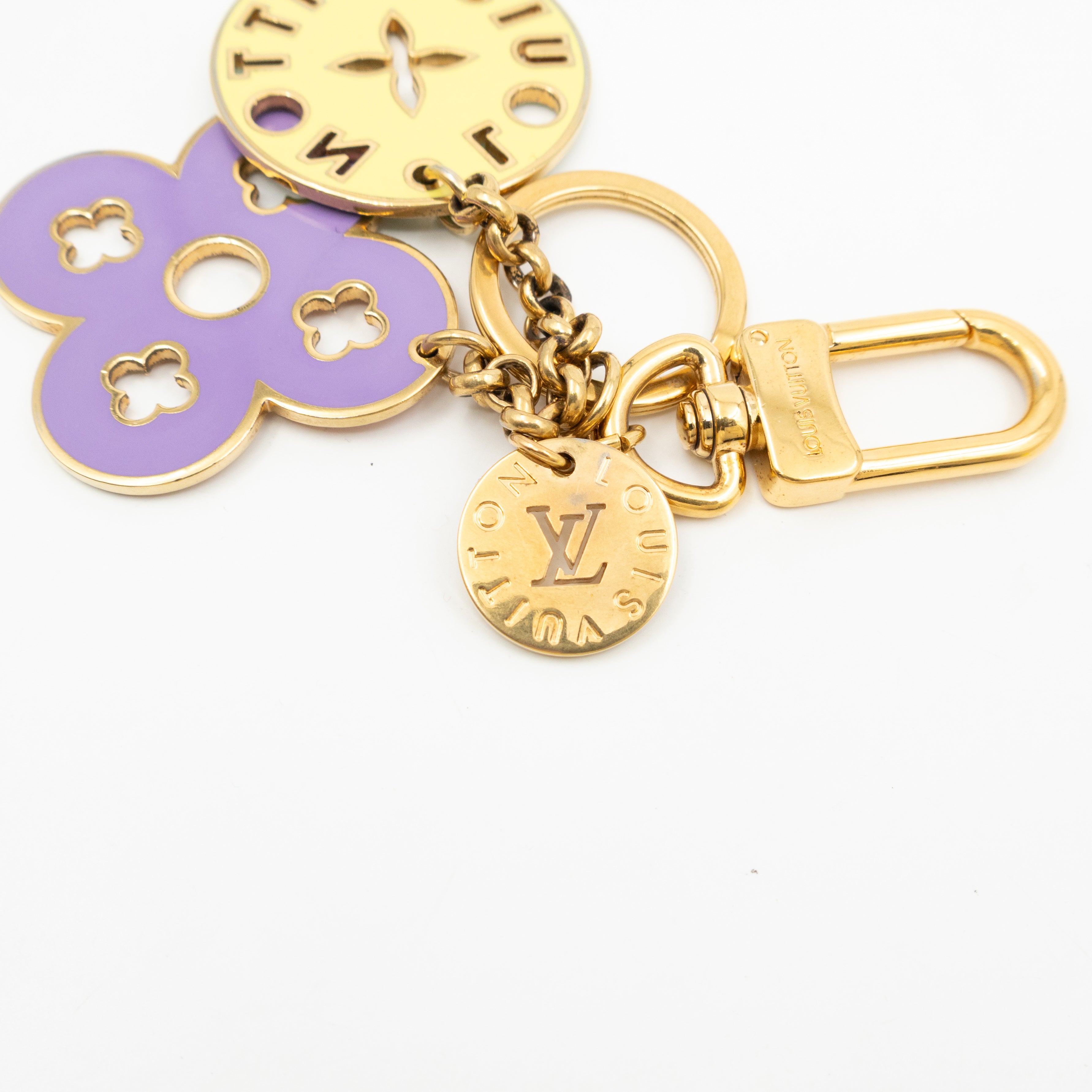 Looping Fleur Pastel Key Charm
