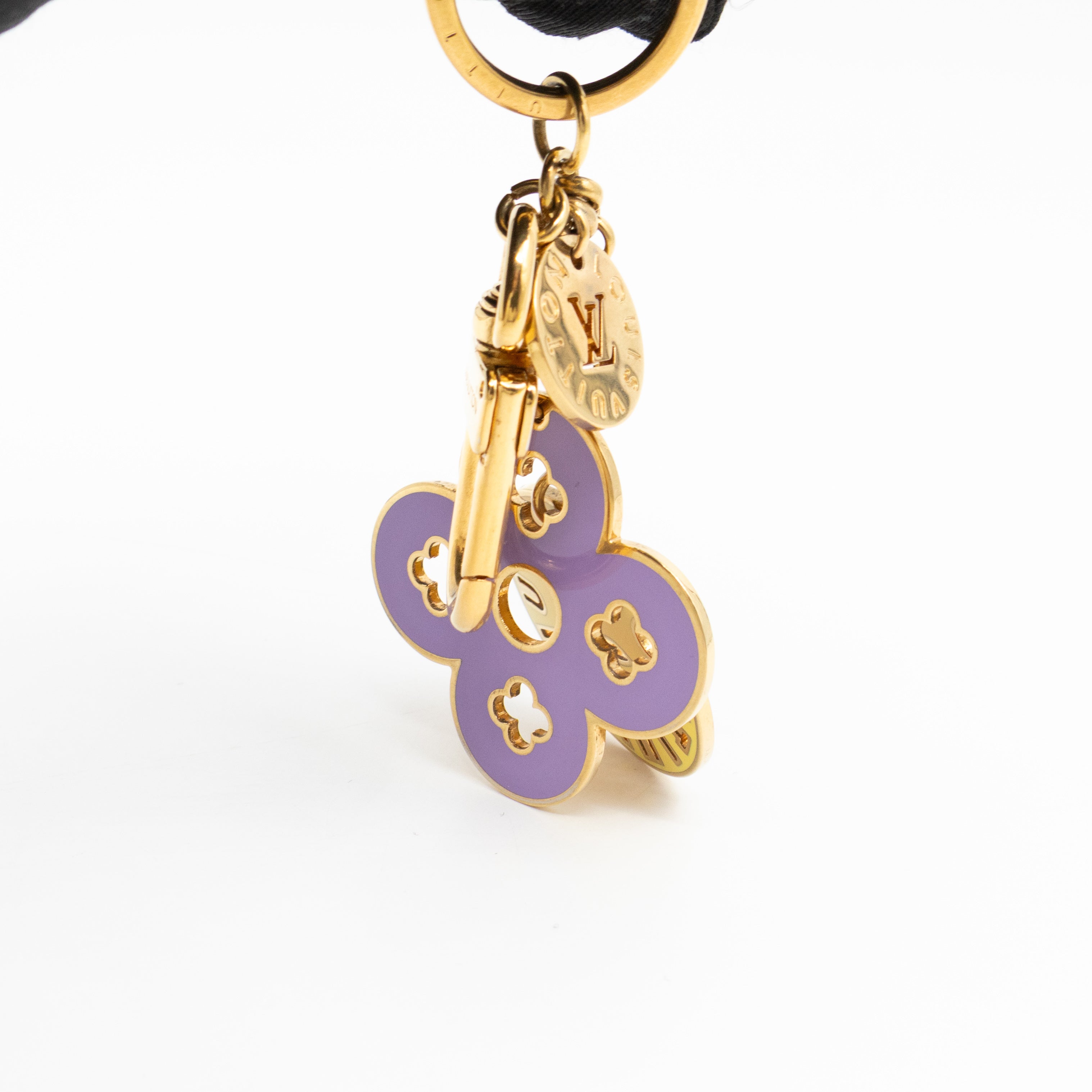 Looping Fleur Pastel Key Charm