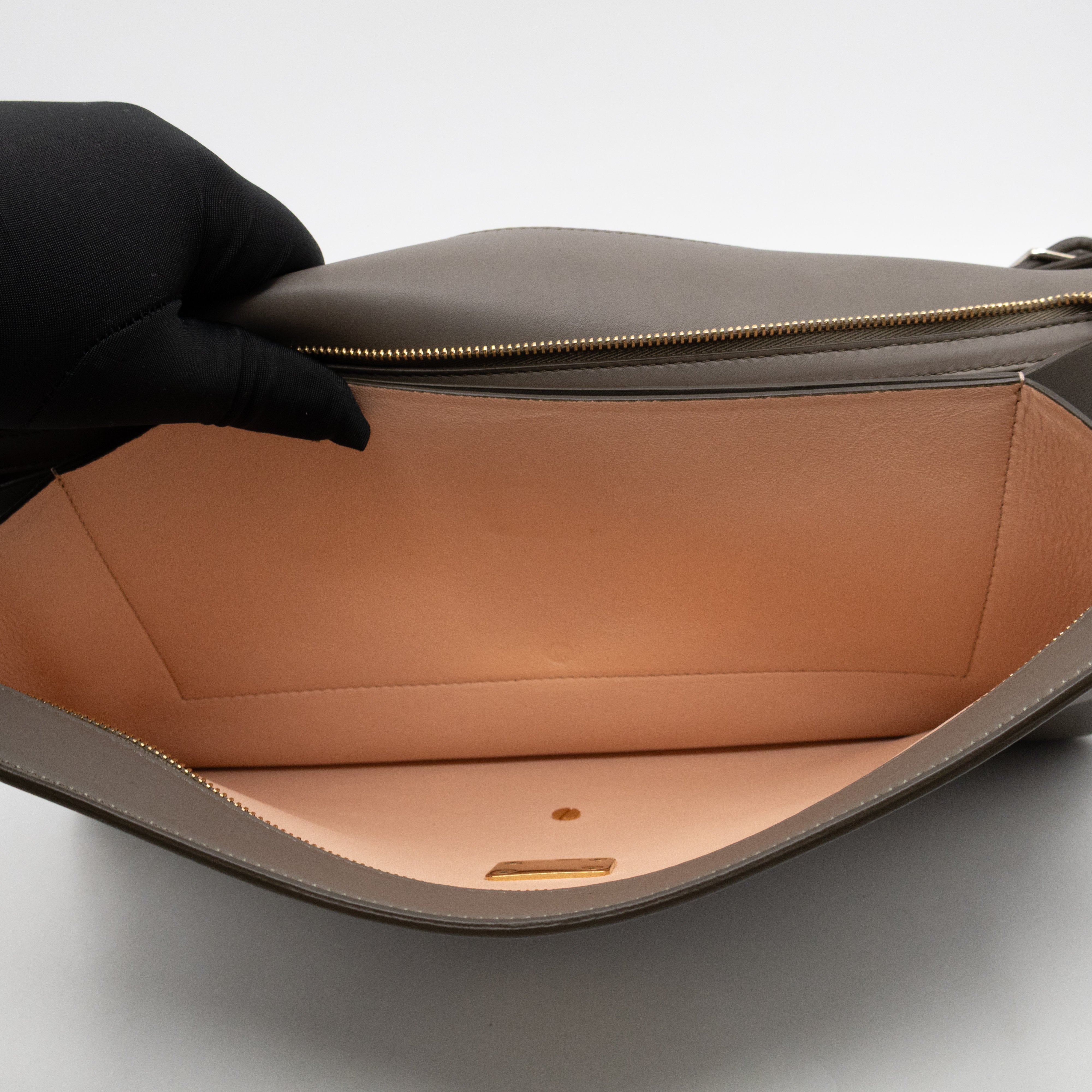 Clasp Fold-over Bag Grey Leather