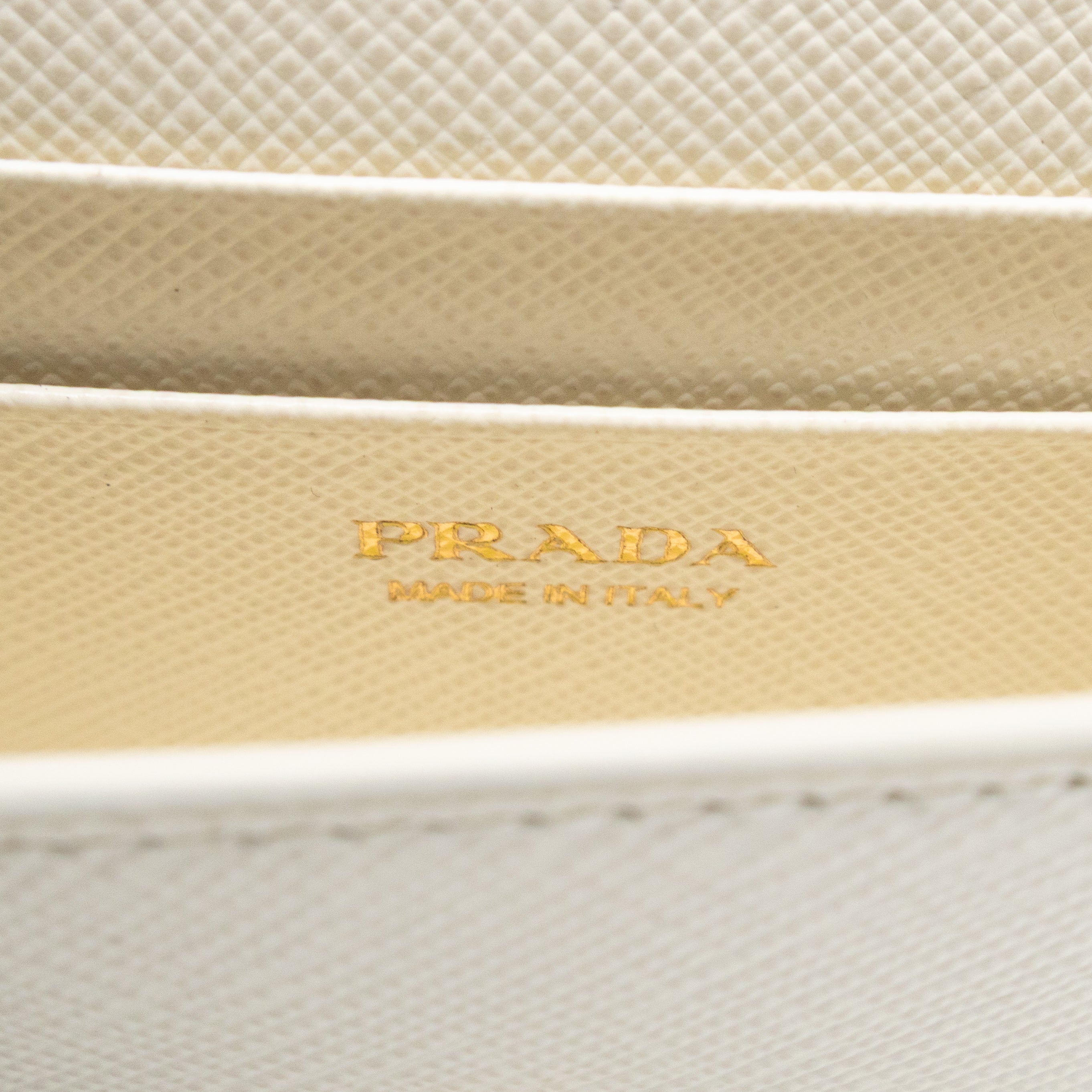 Card Holder With Chain White Saffiano Leather