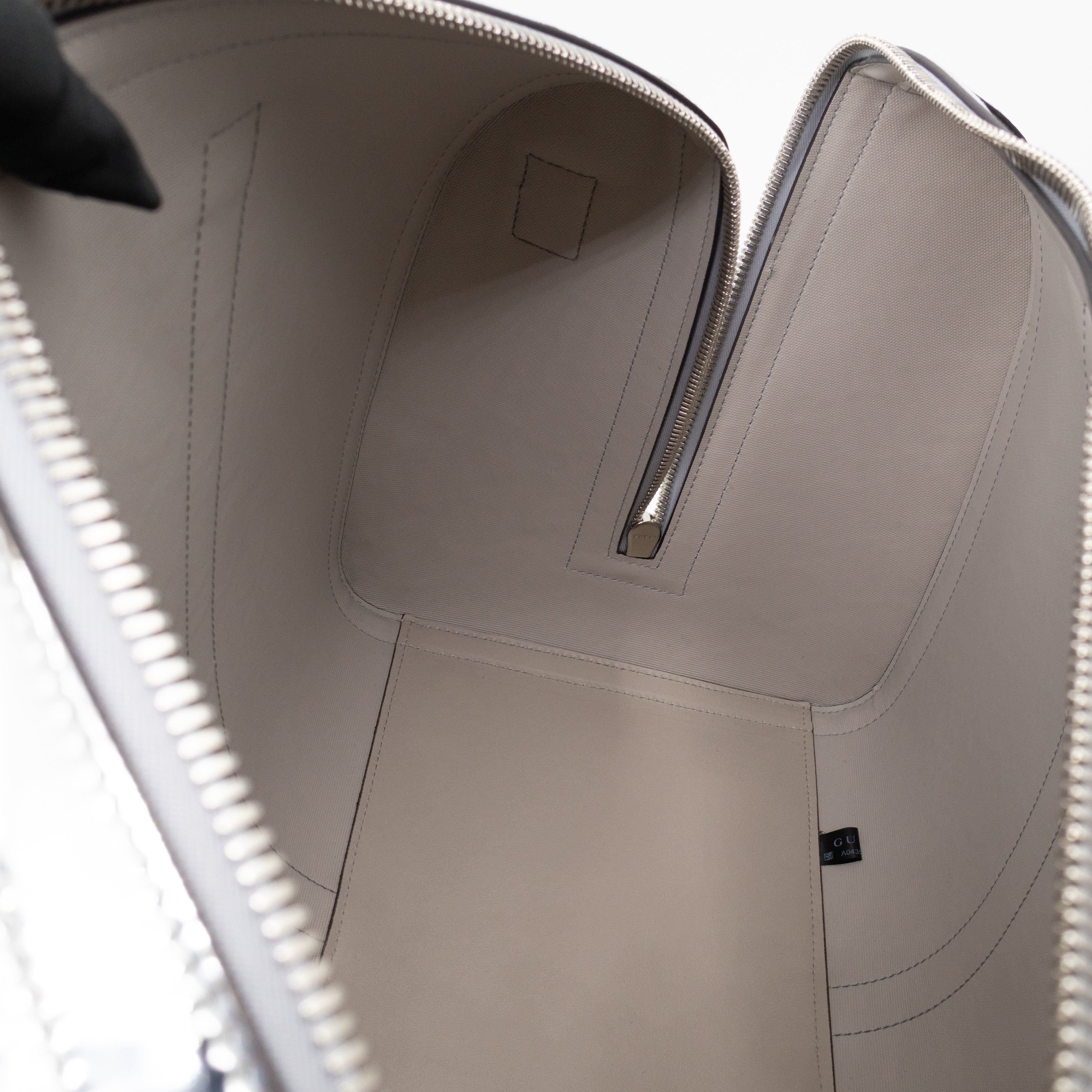 Medium Duffle Bag Metallic Silver Mirror Effect GG