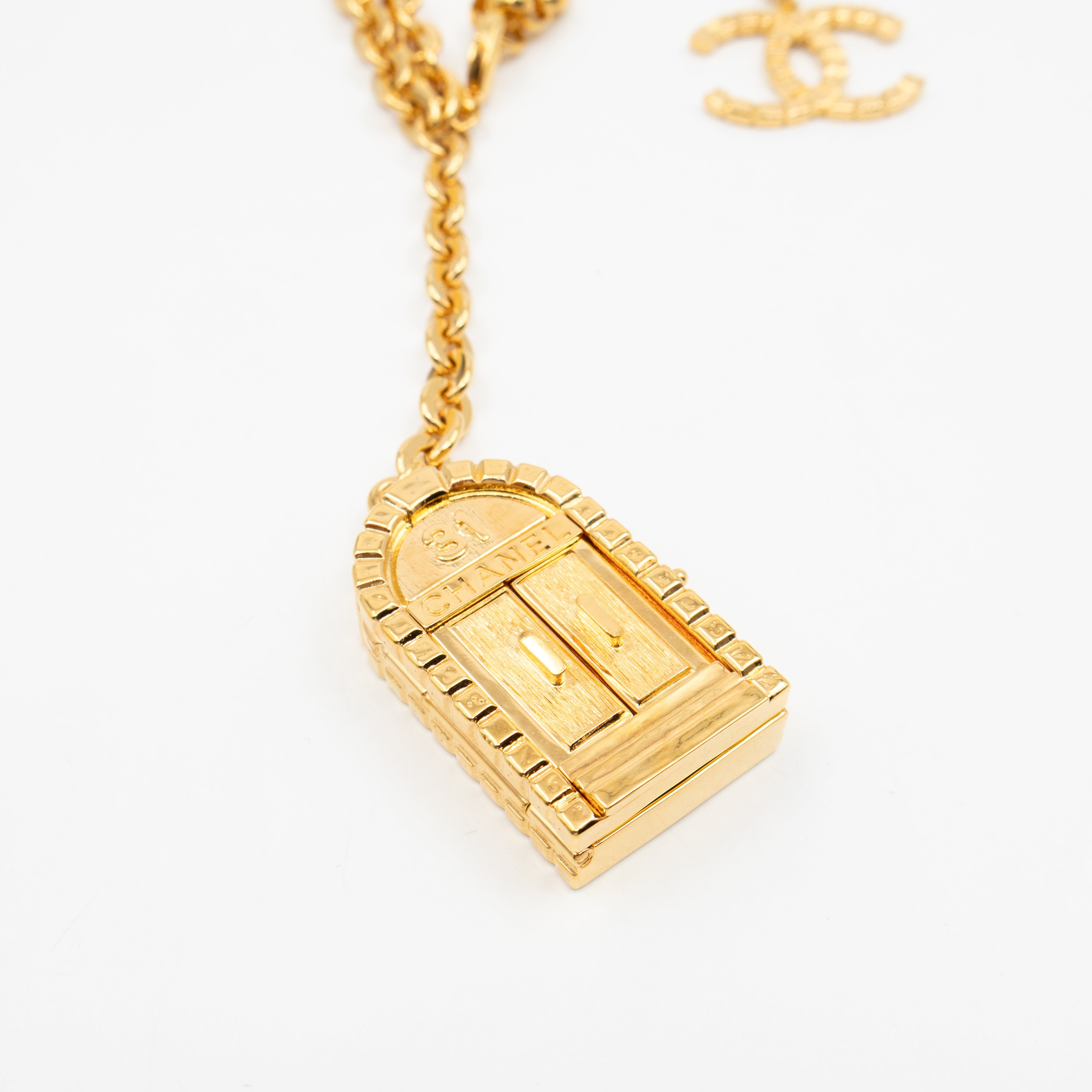 31 Rue Cambon Door CC Pendant Metal Chain Belt 90 cm Gold