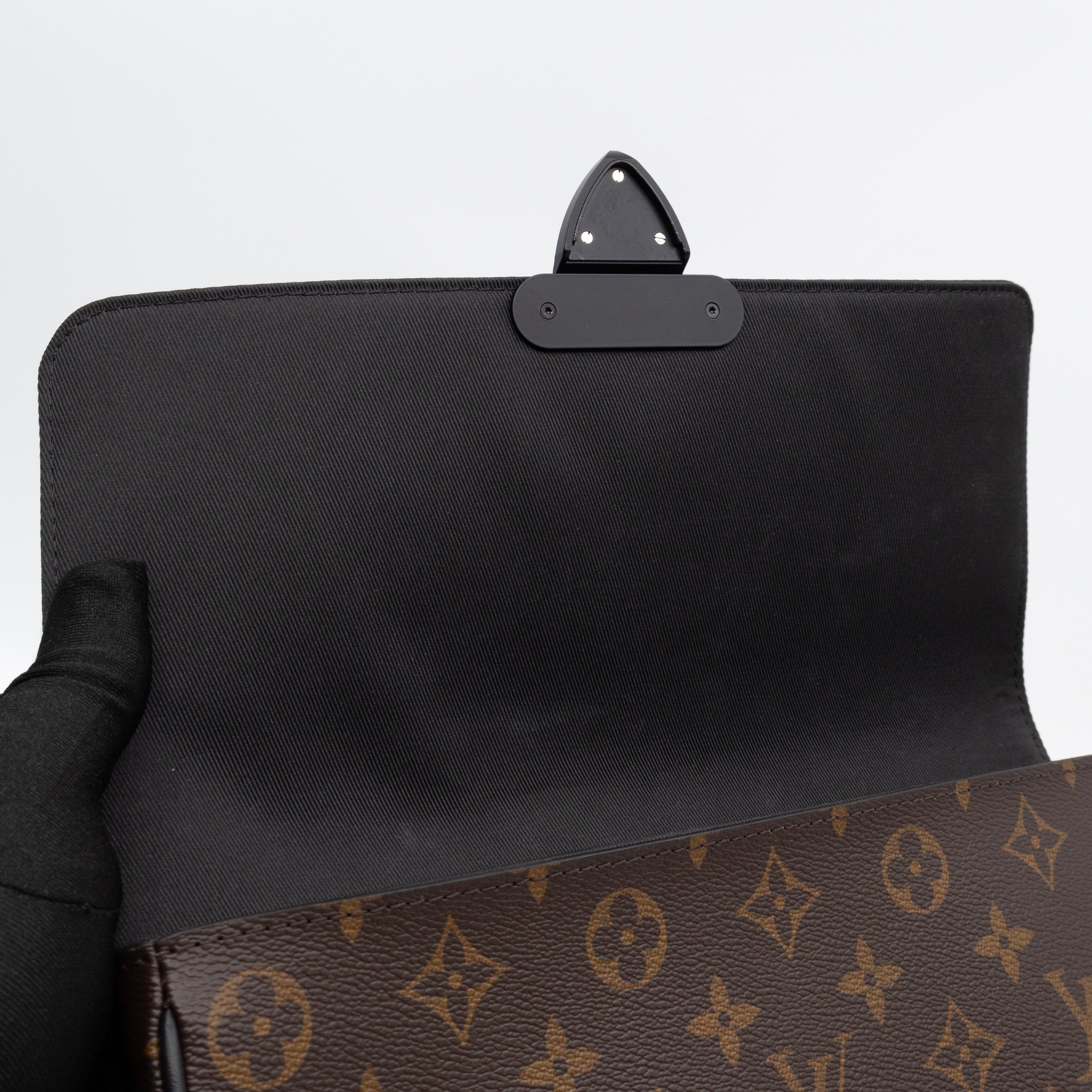 S-lock A4 Pouch Monogram Macassar