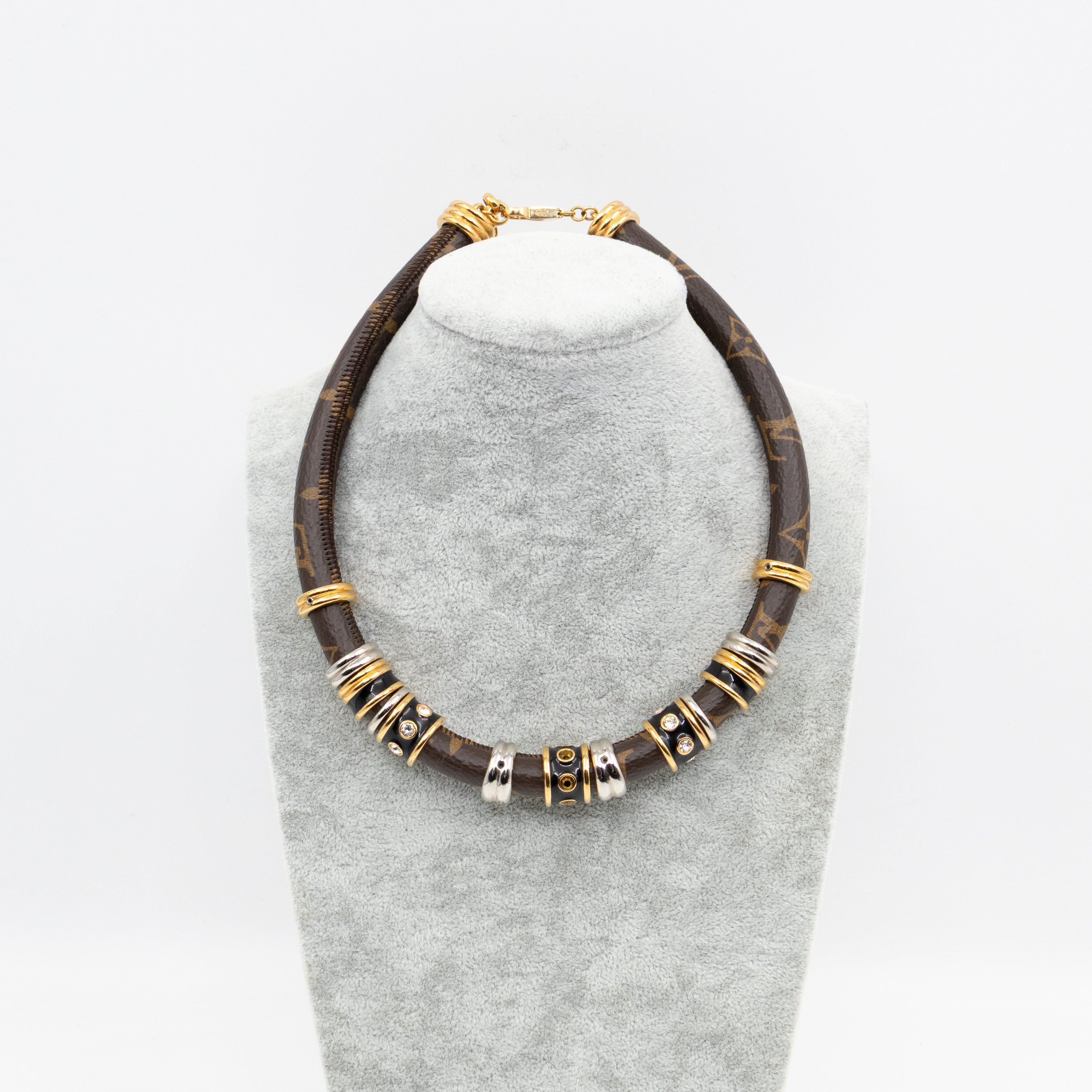 Wild LV Strass Necklace Monogram