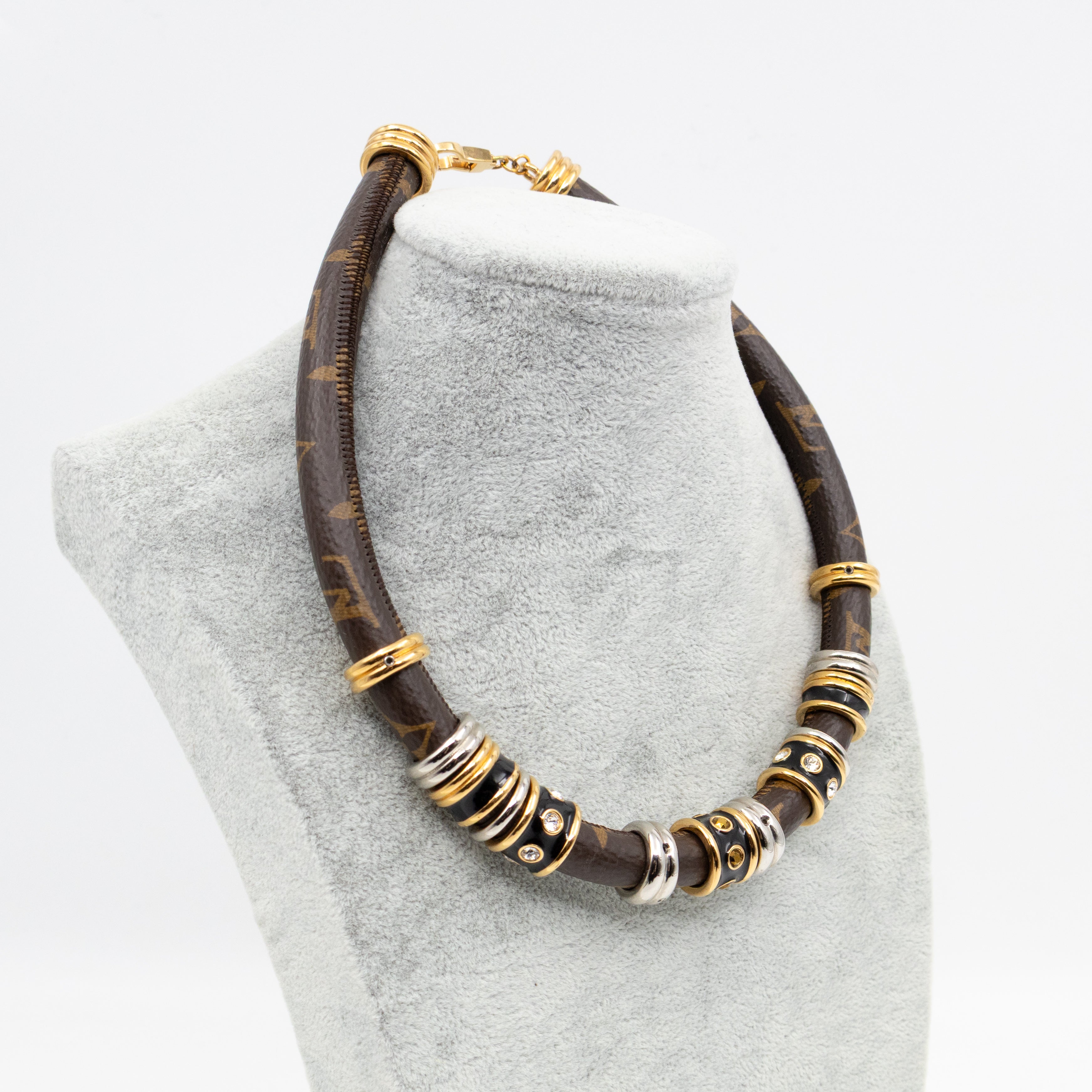 Wild LV Strass Necklace Monogram