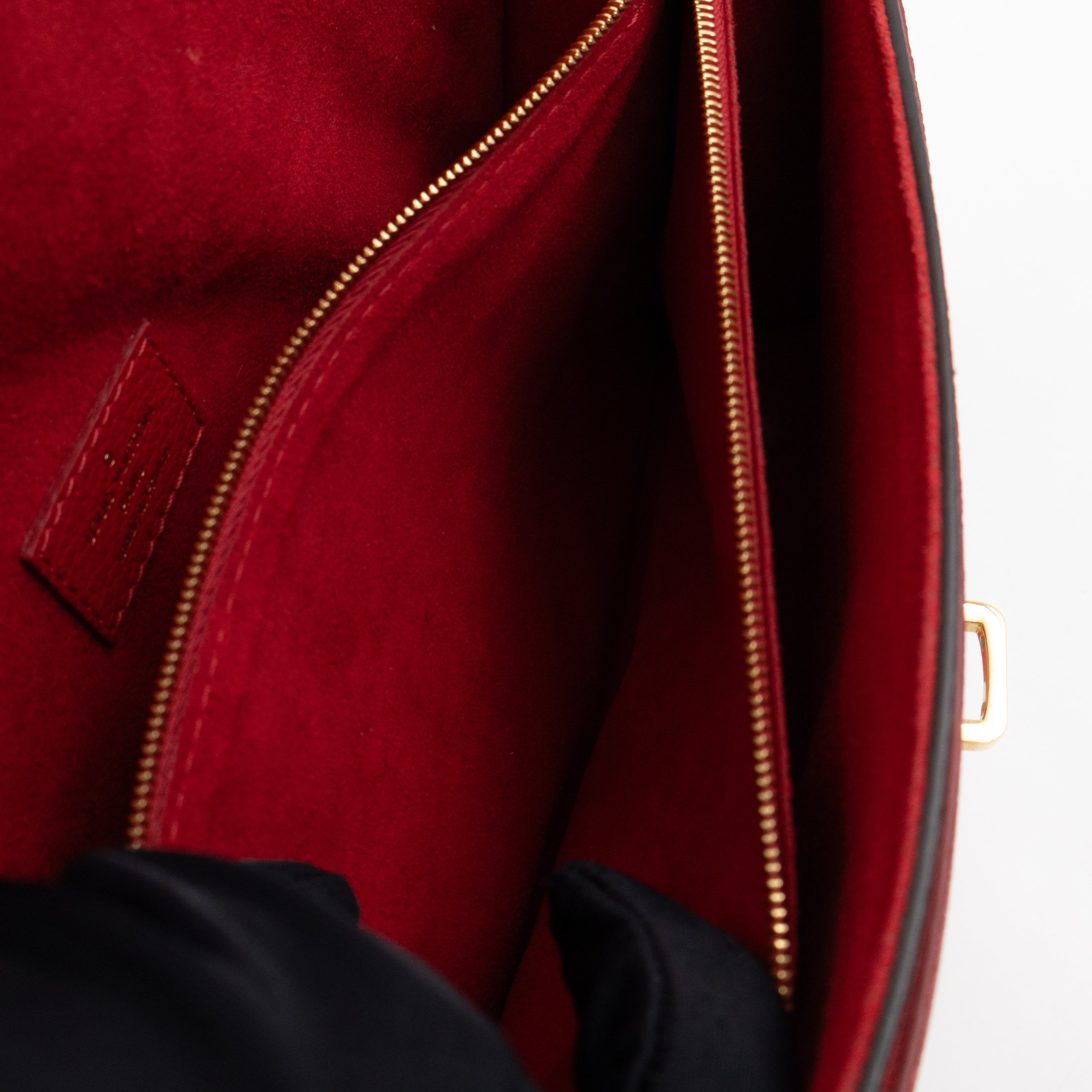 Victoire Monogram Red