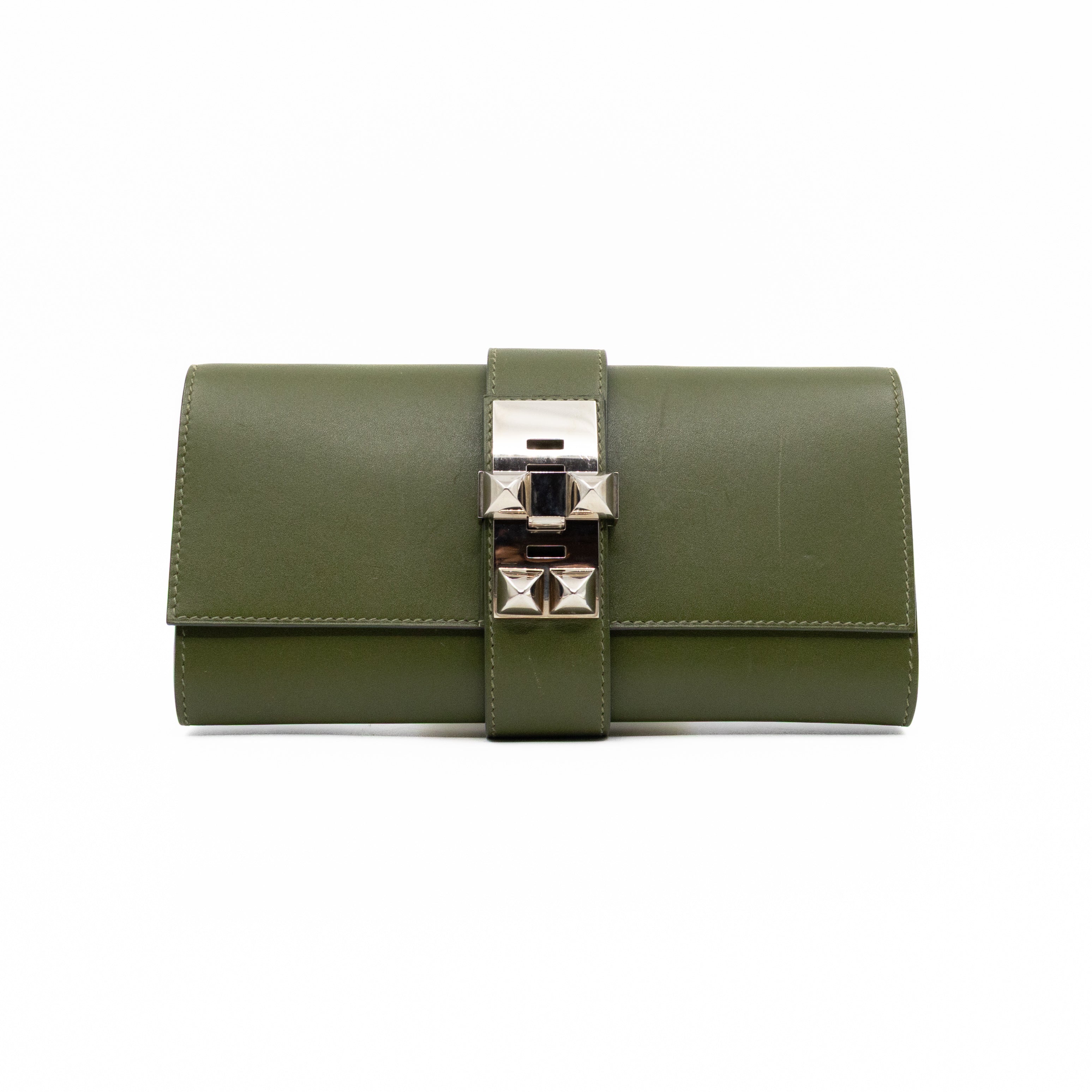 Medor 23 Clutch Green Leather