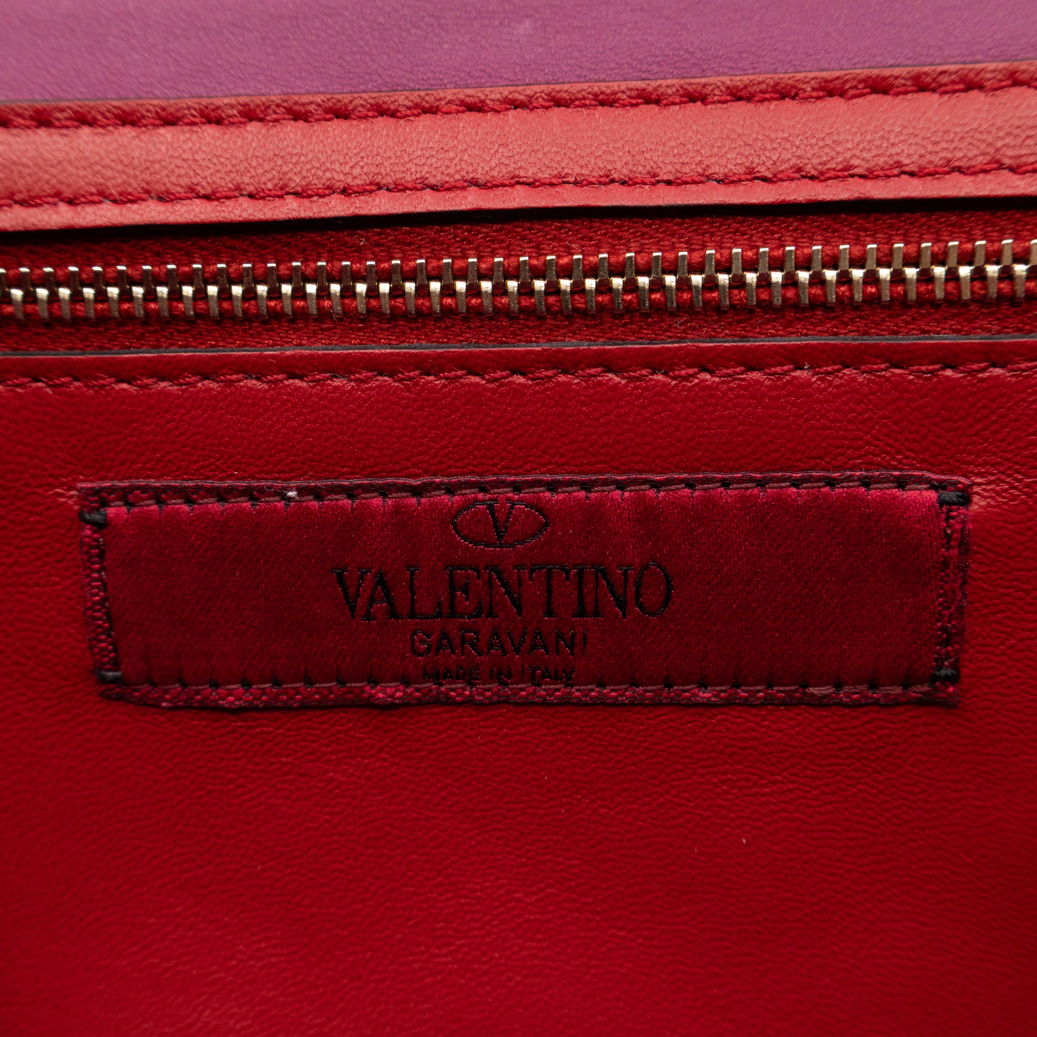 Rockstud Spike Crossbody Clutch Bag Fuchsia Leather