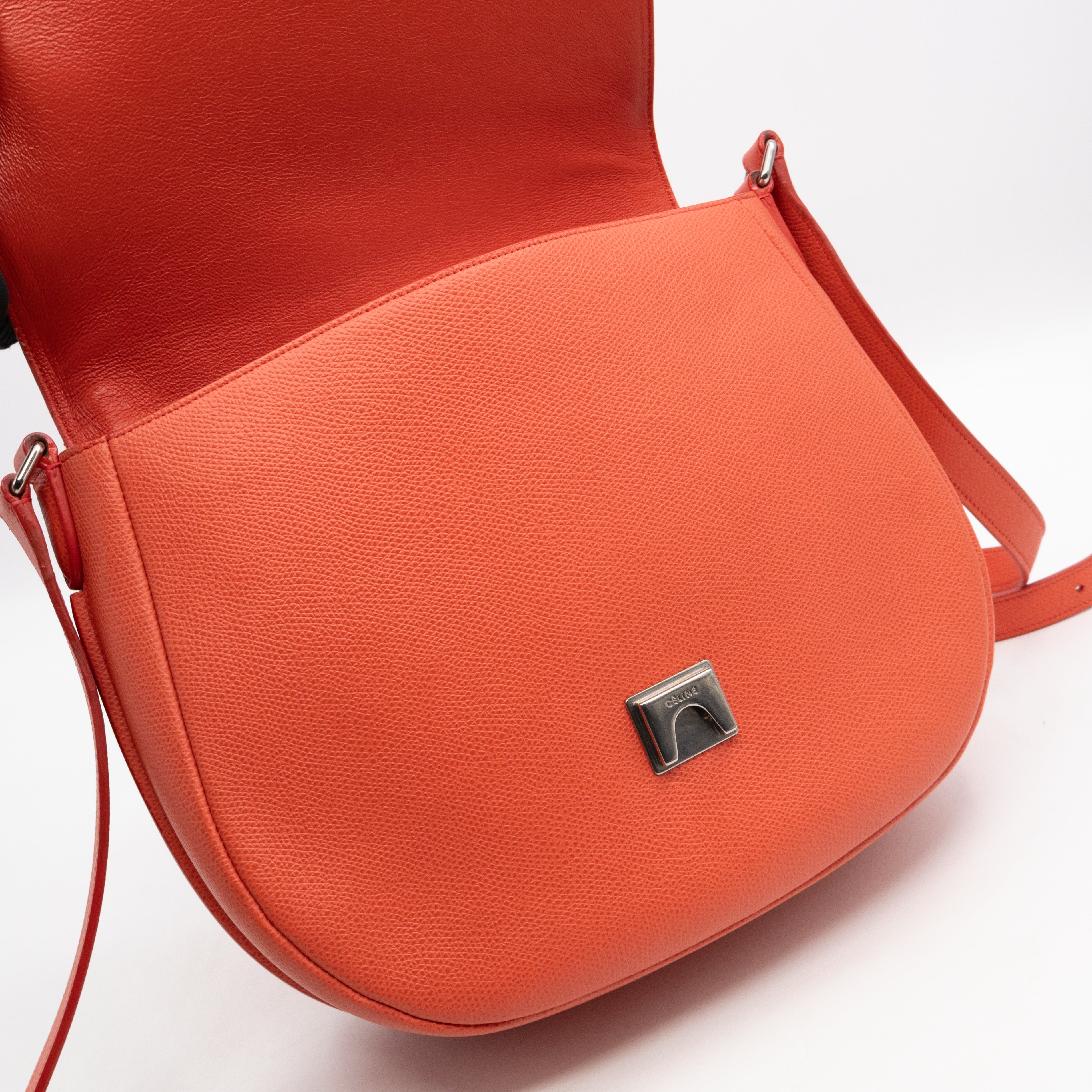 Trotteur Messenger Bag Orange Leather