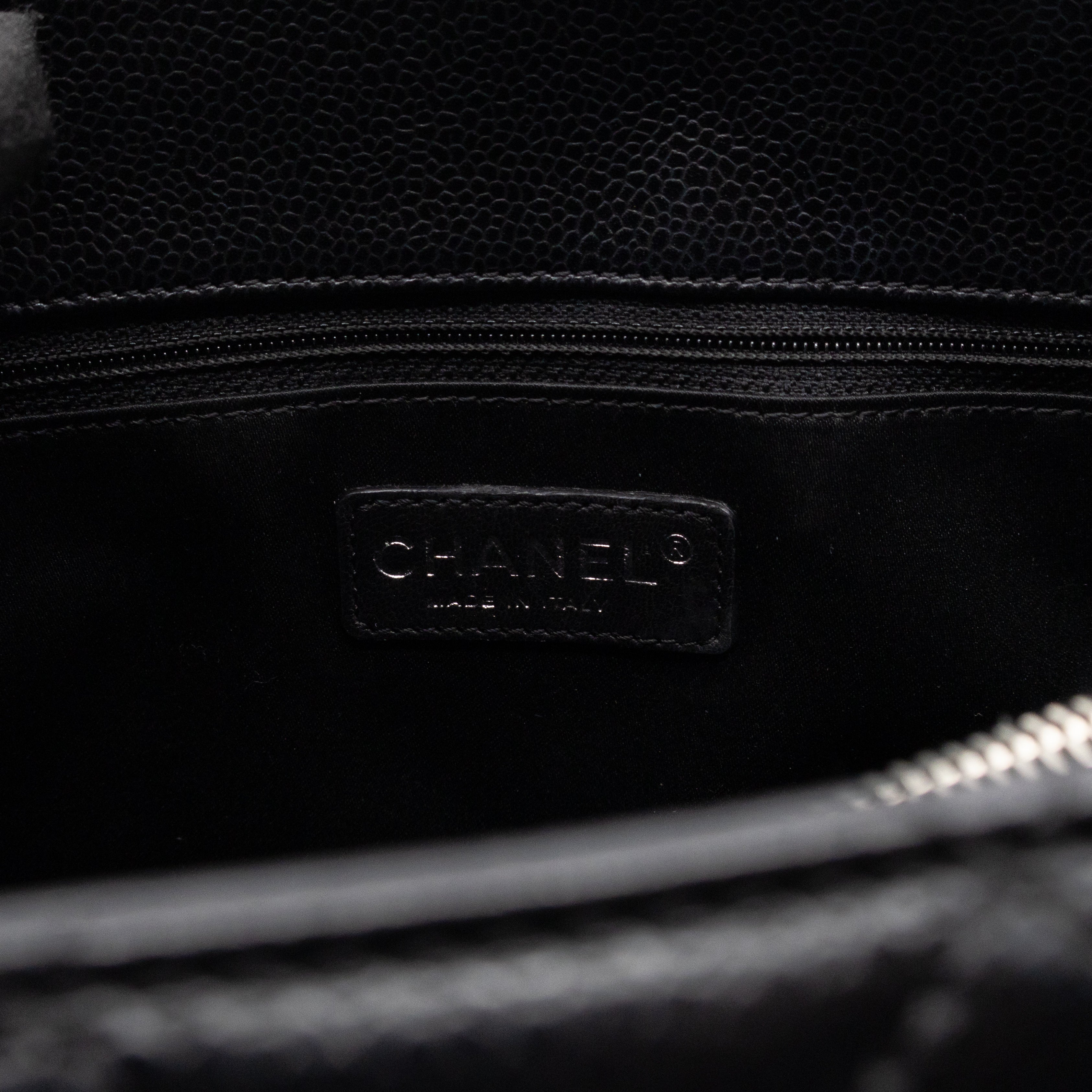 GST Grand Shopping Tote Black Caviar Silver