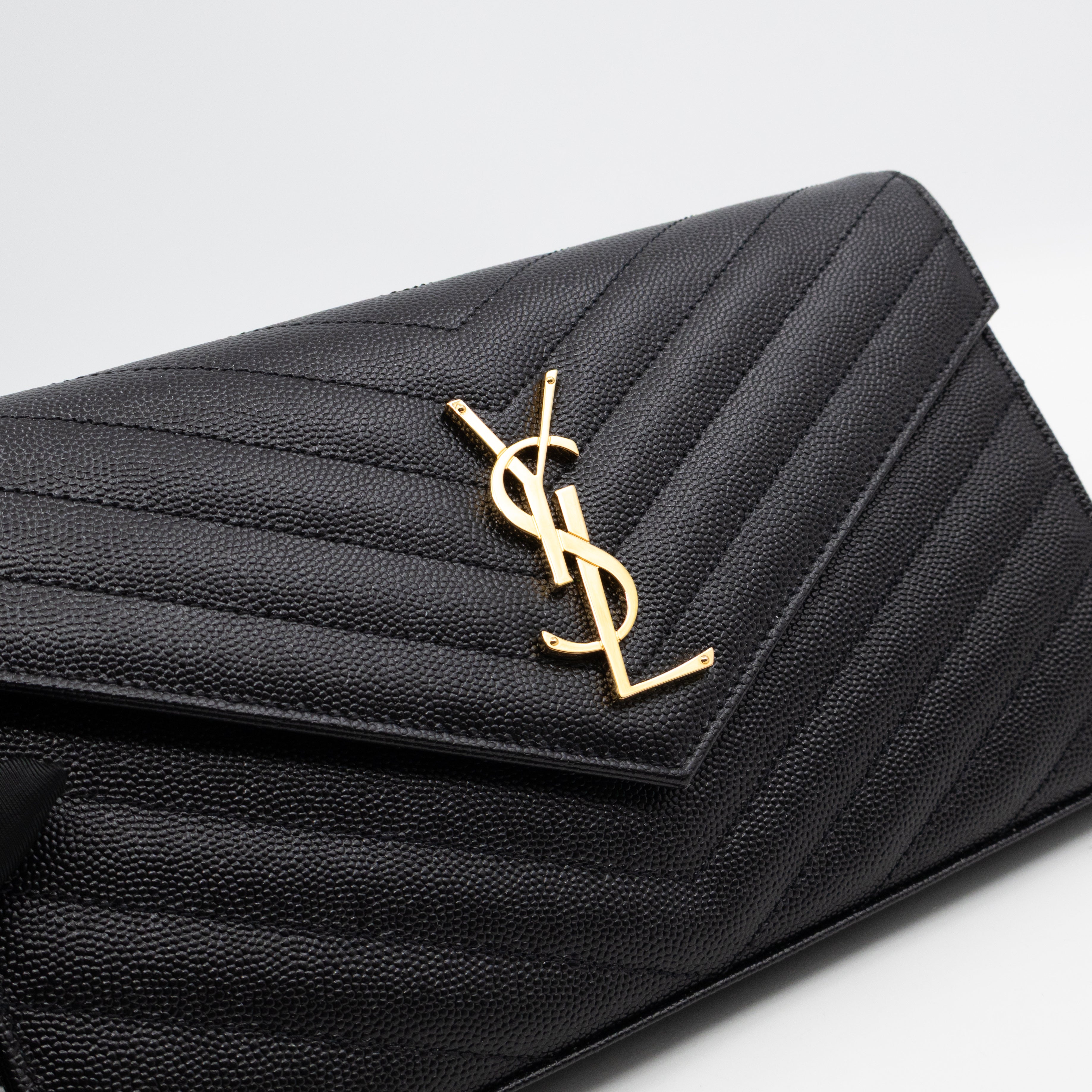 Cassandre Envelope Chain Wallet Black Grained Leather Gold