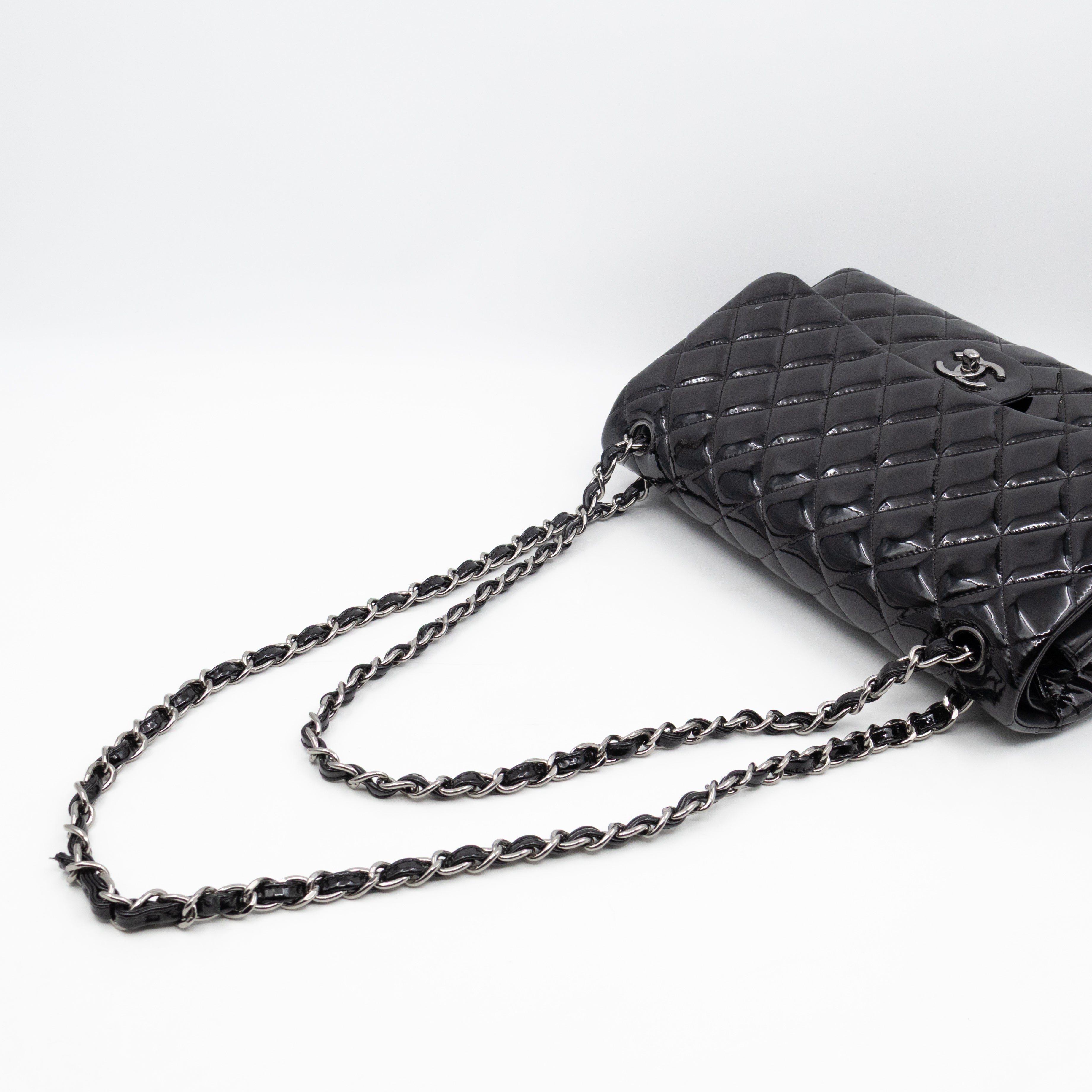 Classic Double Flap Jumbo Black Patent Leather