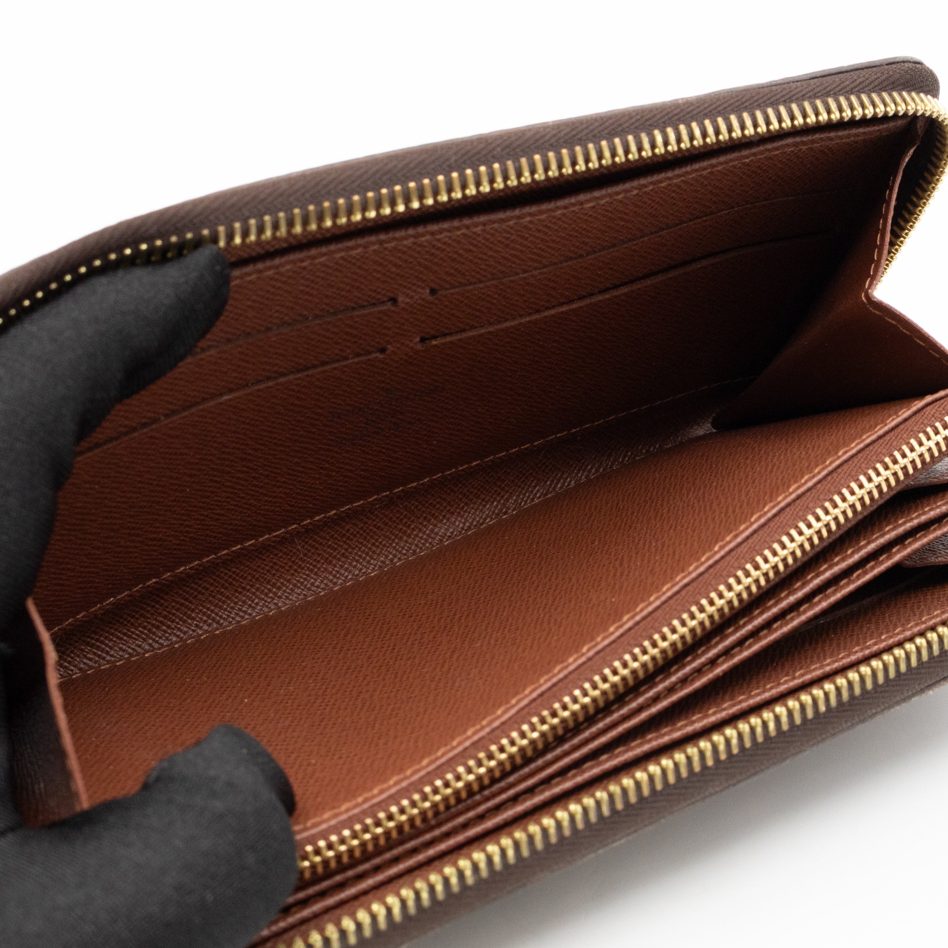 Zippy Wallet Monogram