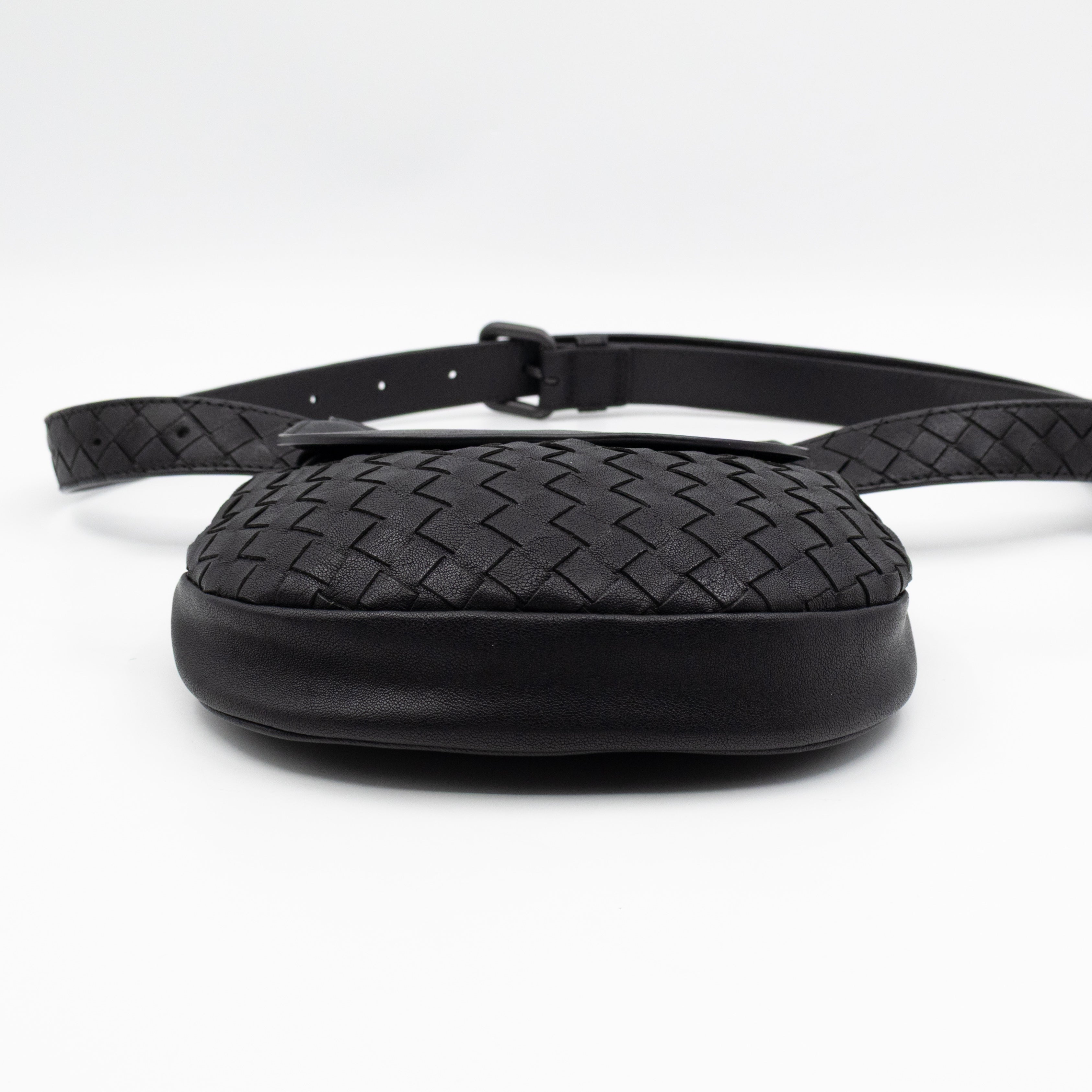 Belt Bag Intrecciato Black Leather