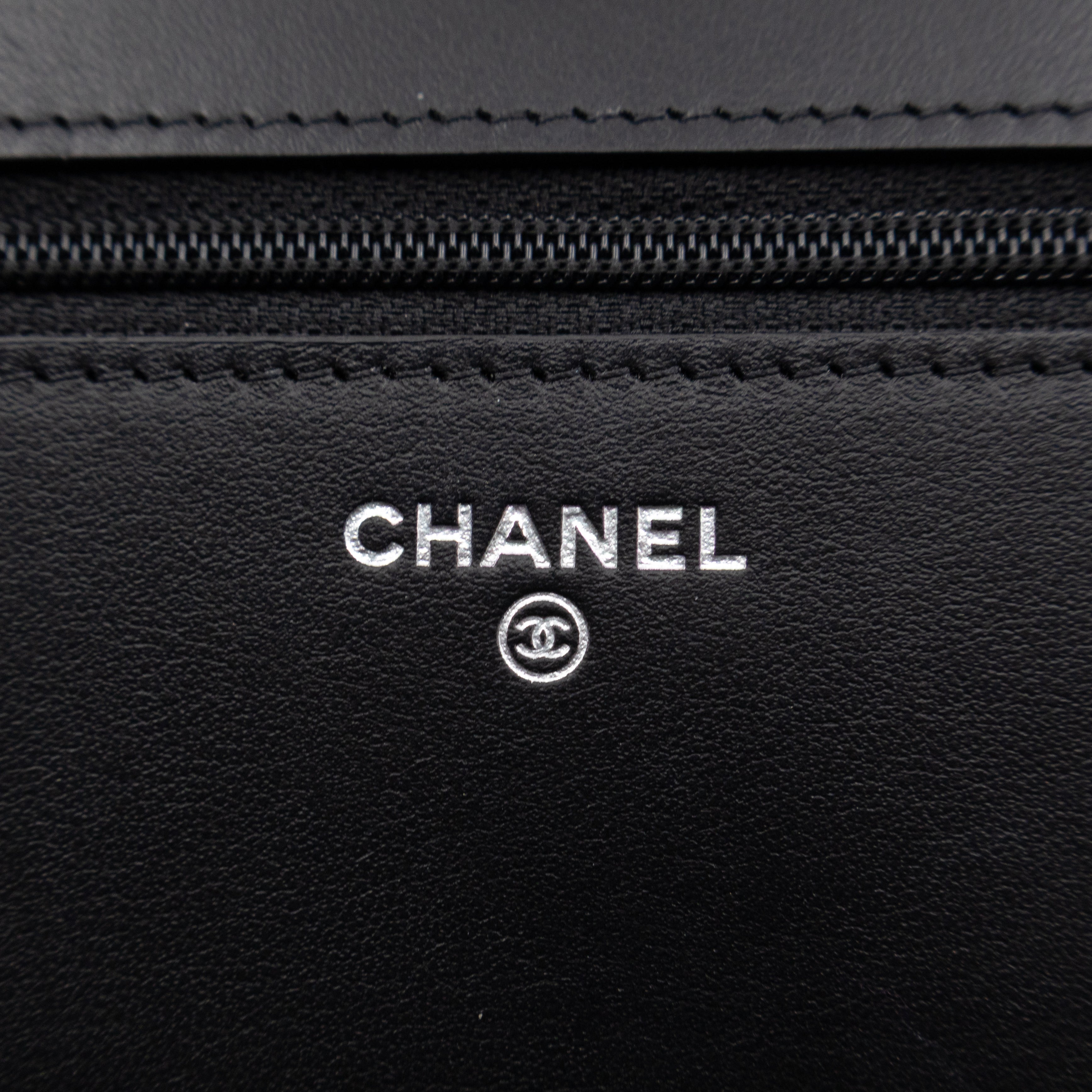 Boy Wallet On Chain Black Caviar Ruthenium