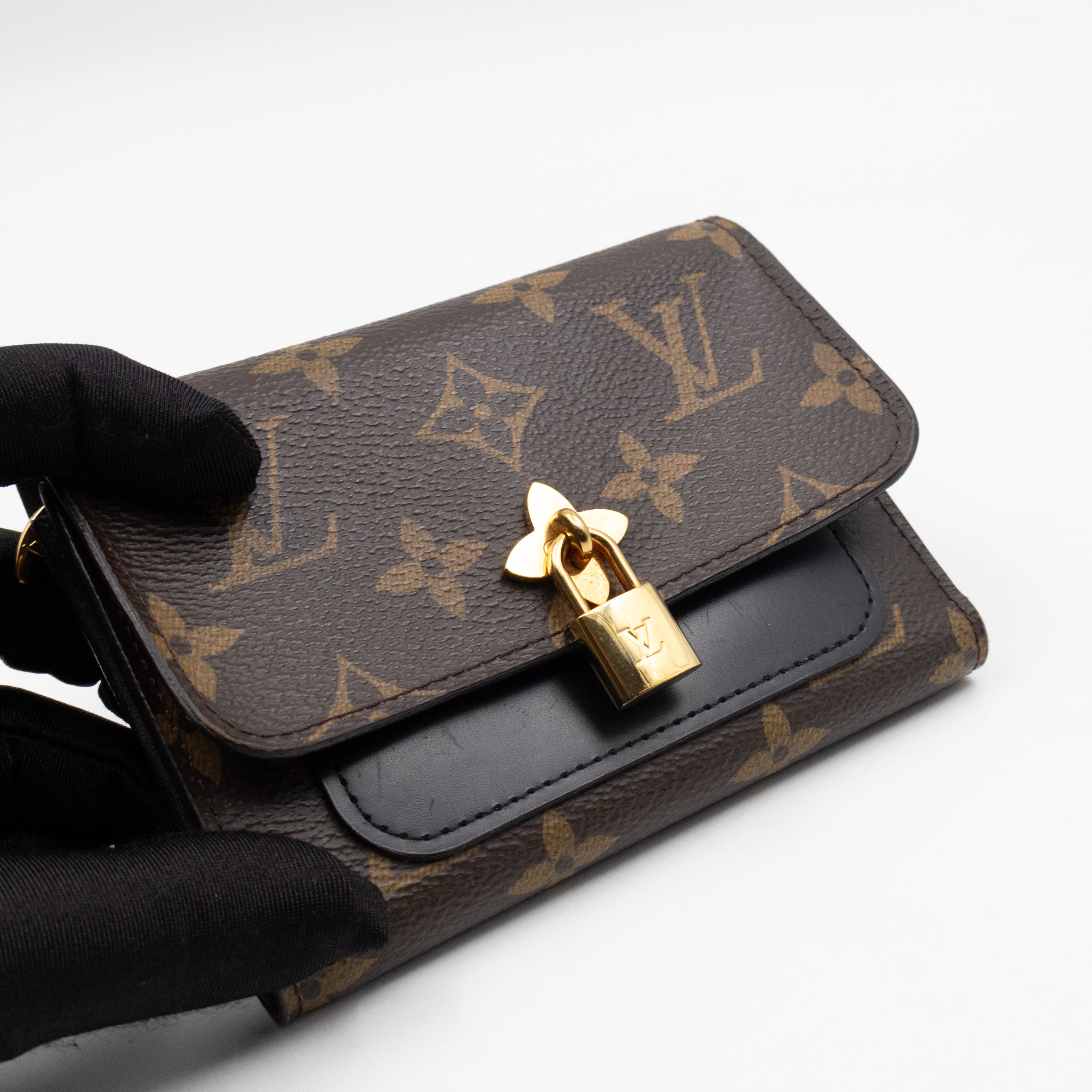 Flower Lock Compact Wallet Monogram Black
