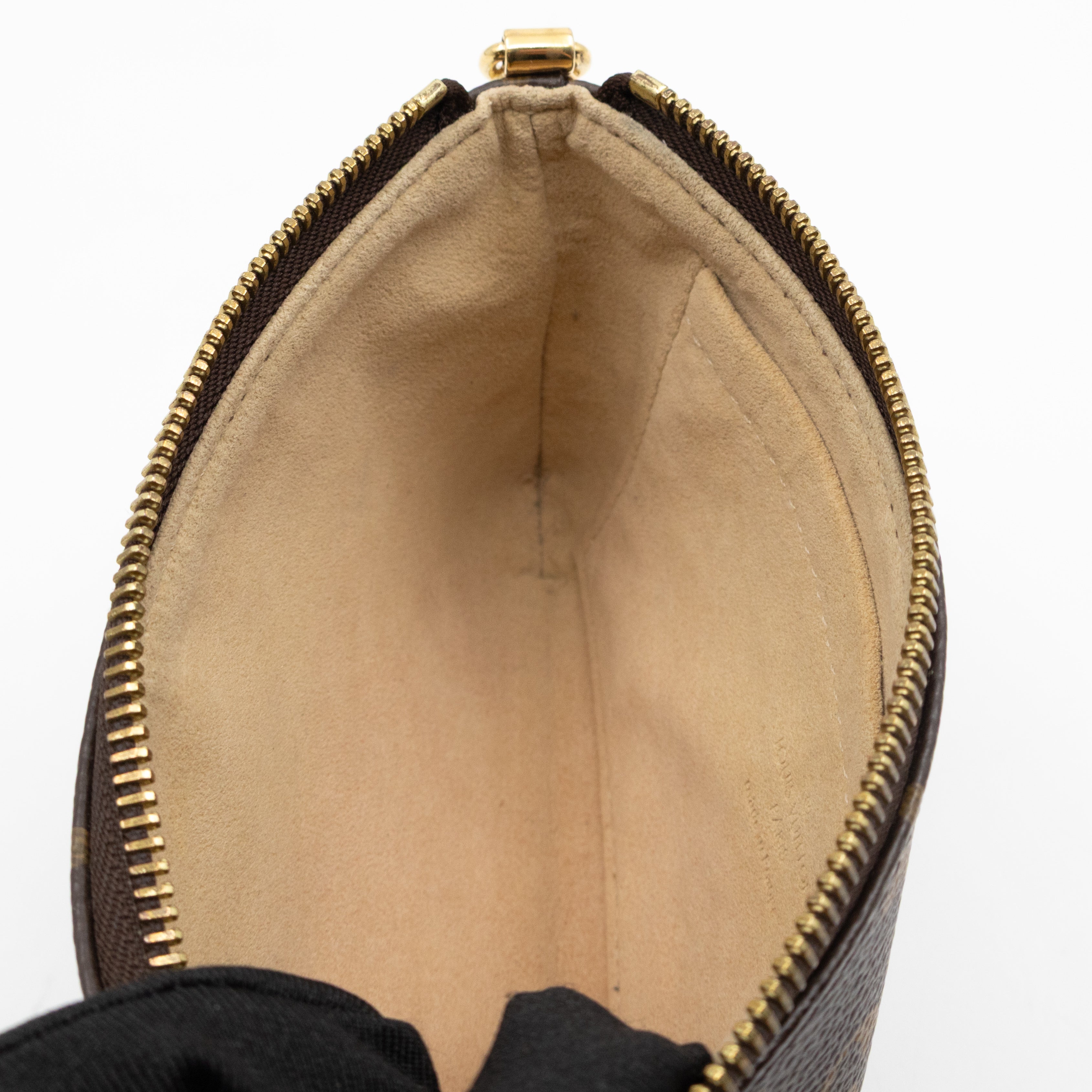 Pochette Milla MM Monogram