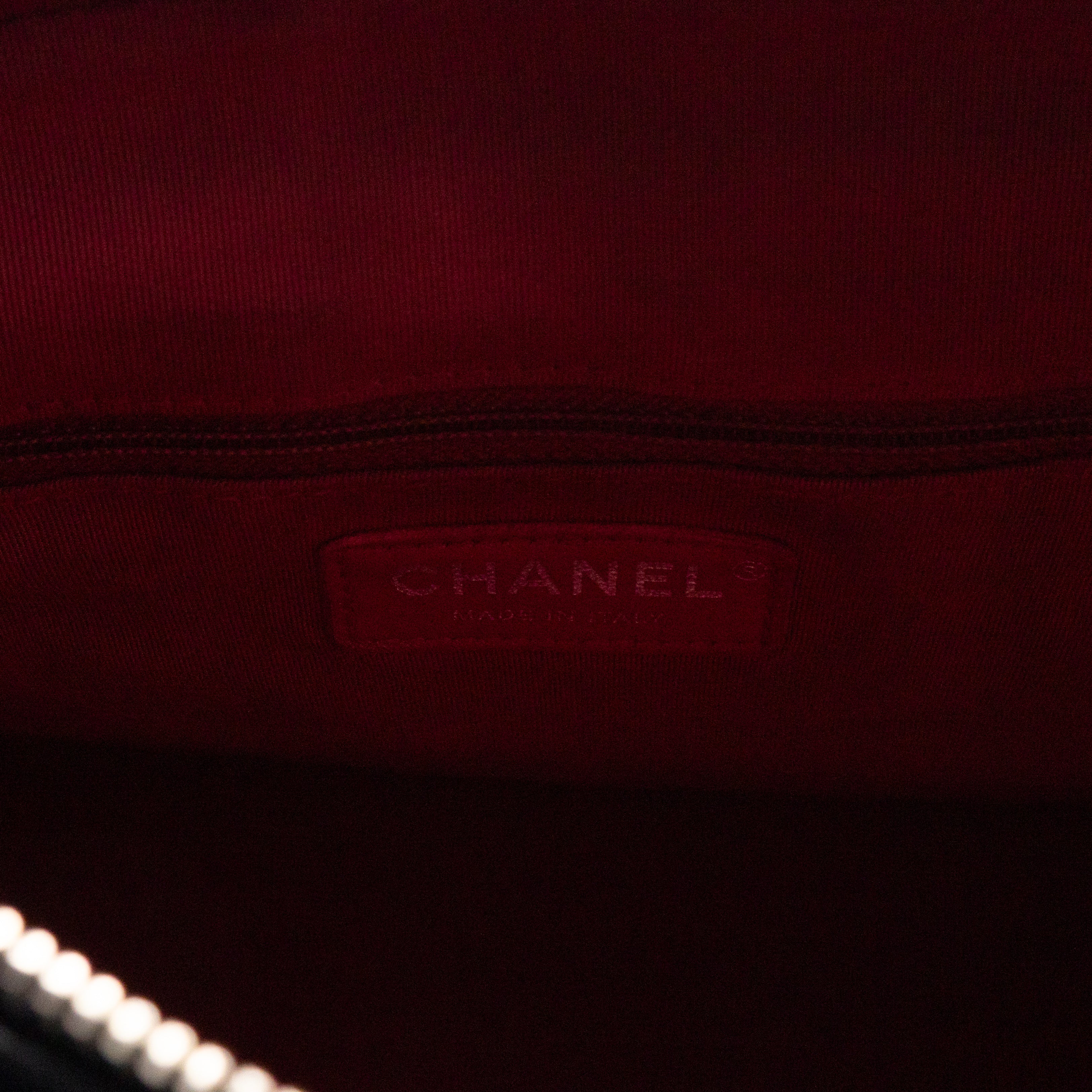 Gabrielle Hobo Medium Black Calfskin Leather