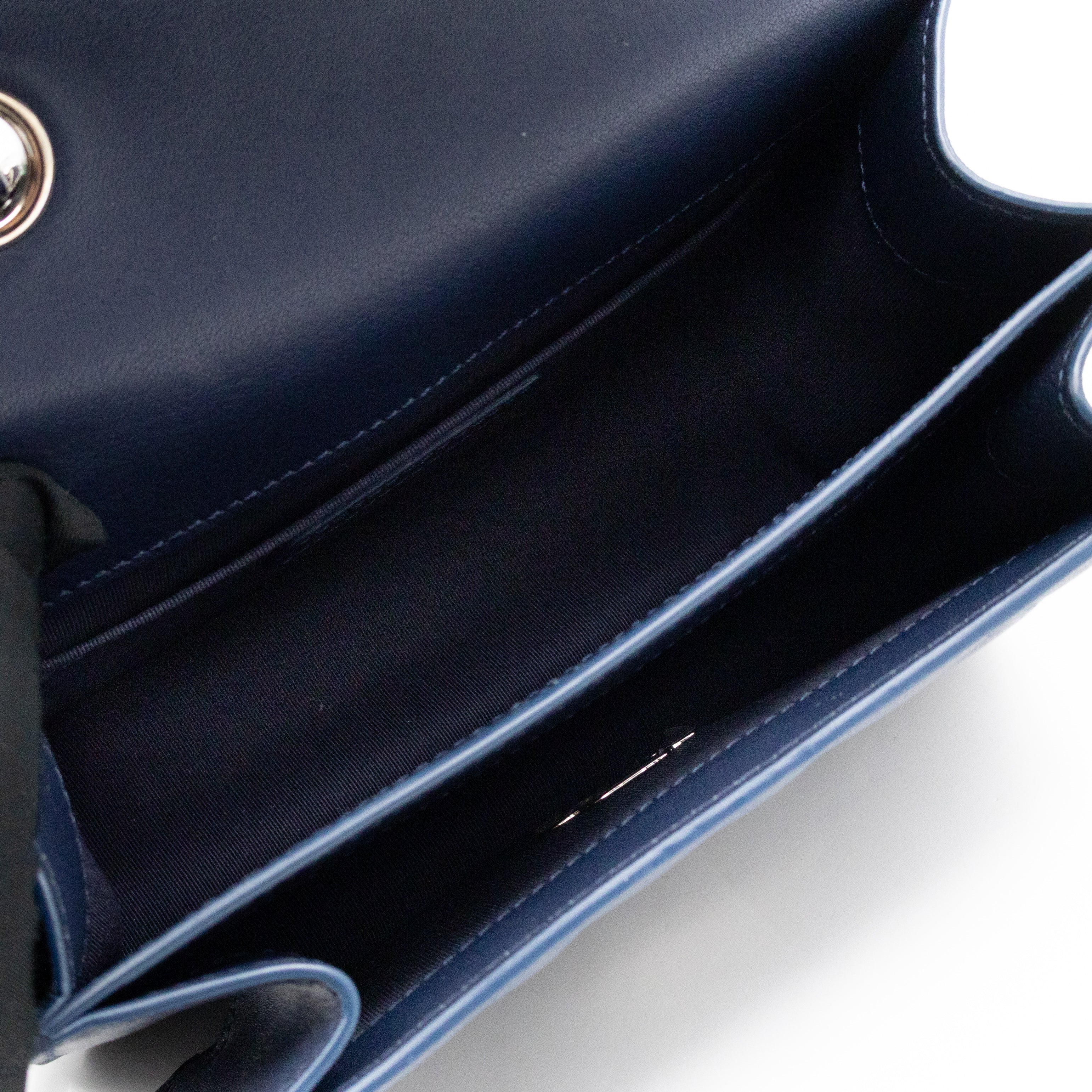 CC Box Flap Bag Blue Leather