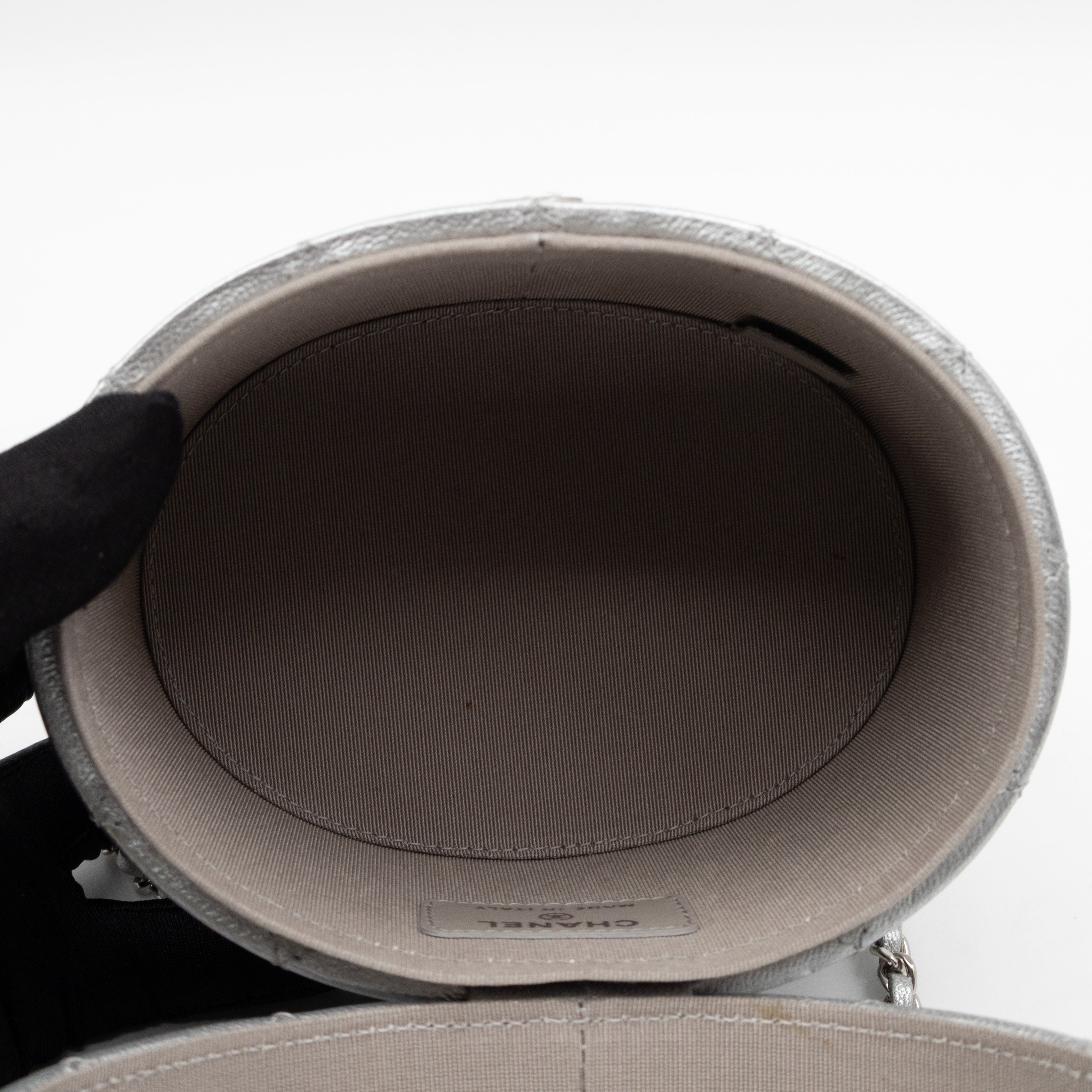 Vanity On CC With Chain Silver Leather