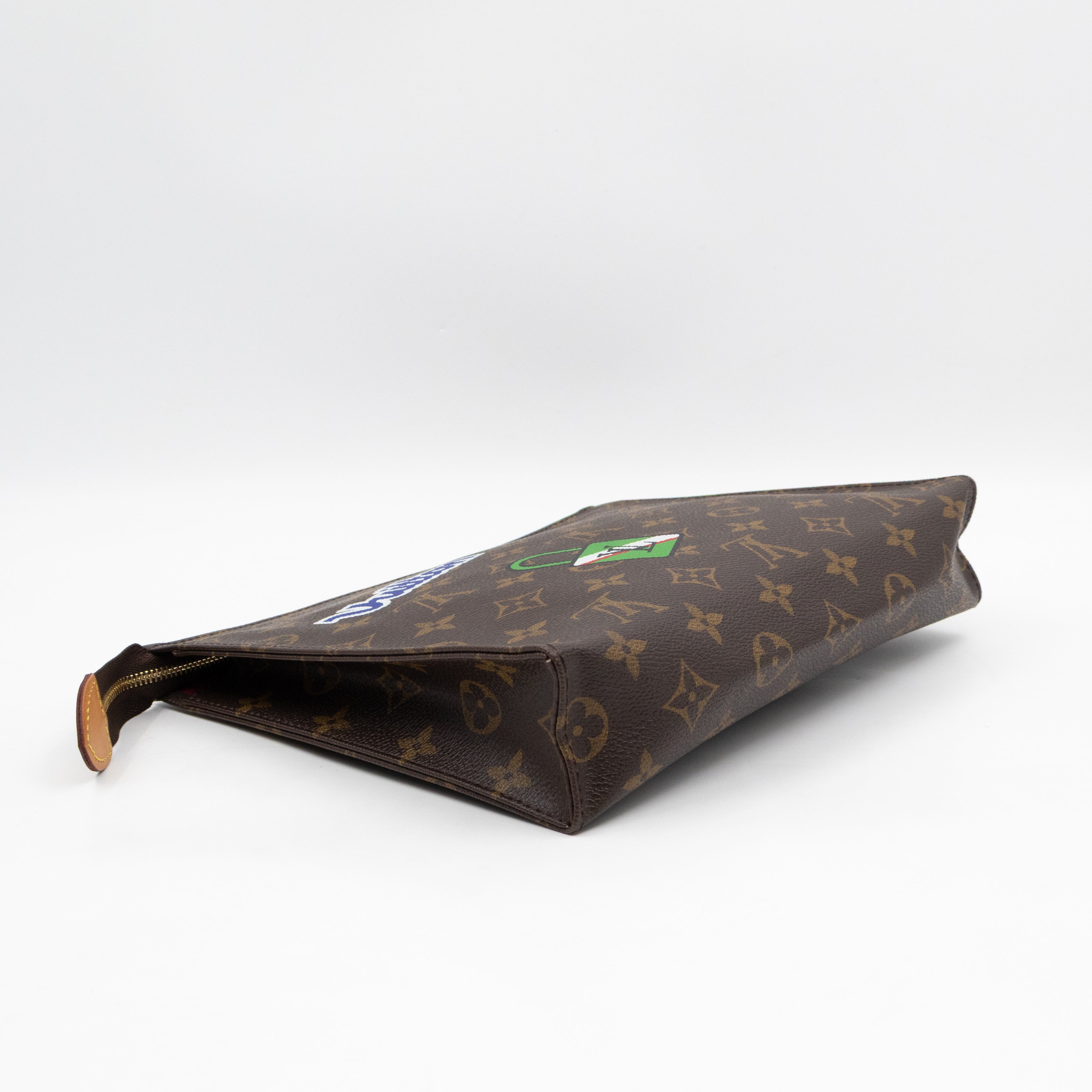 Toiletry Pouch 26 World Tour Monogram