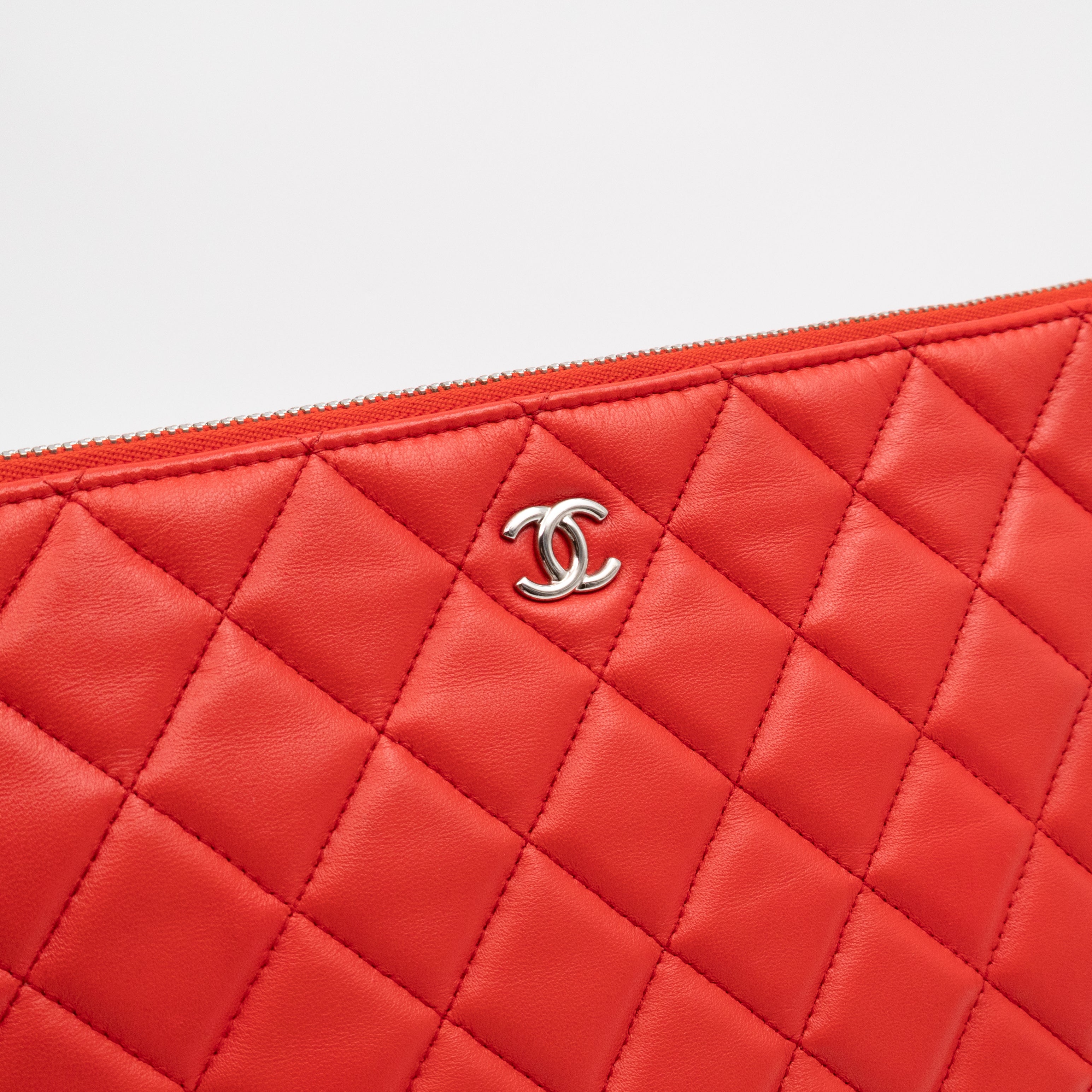 O Case Large Red Leather