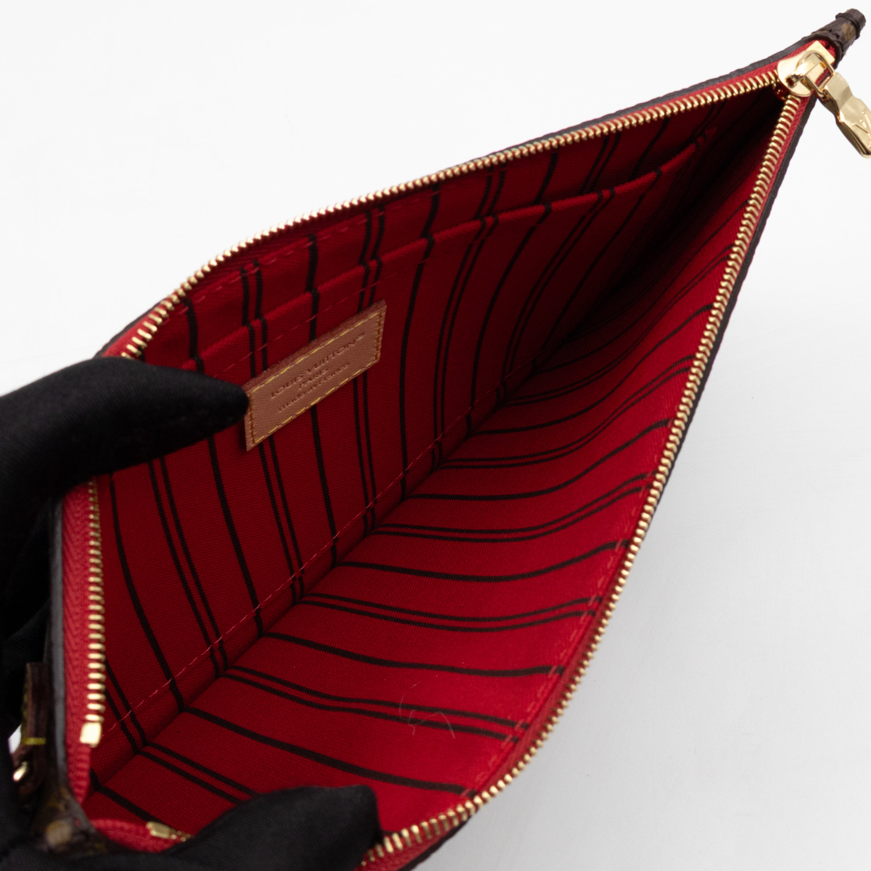 Neverfull Pochette Monogram Cerise