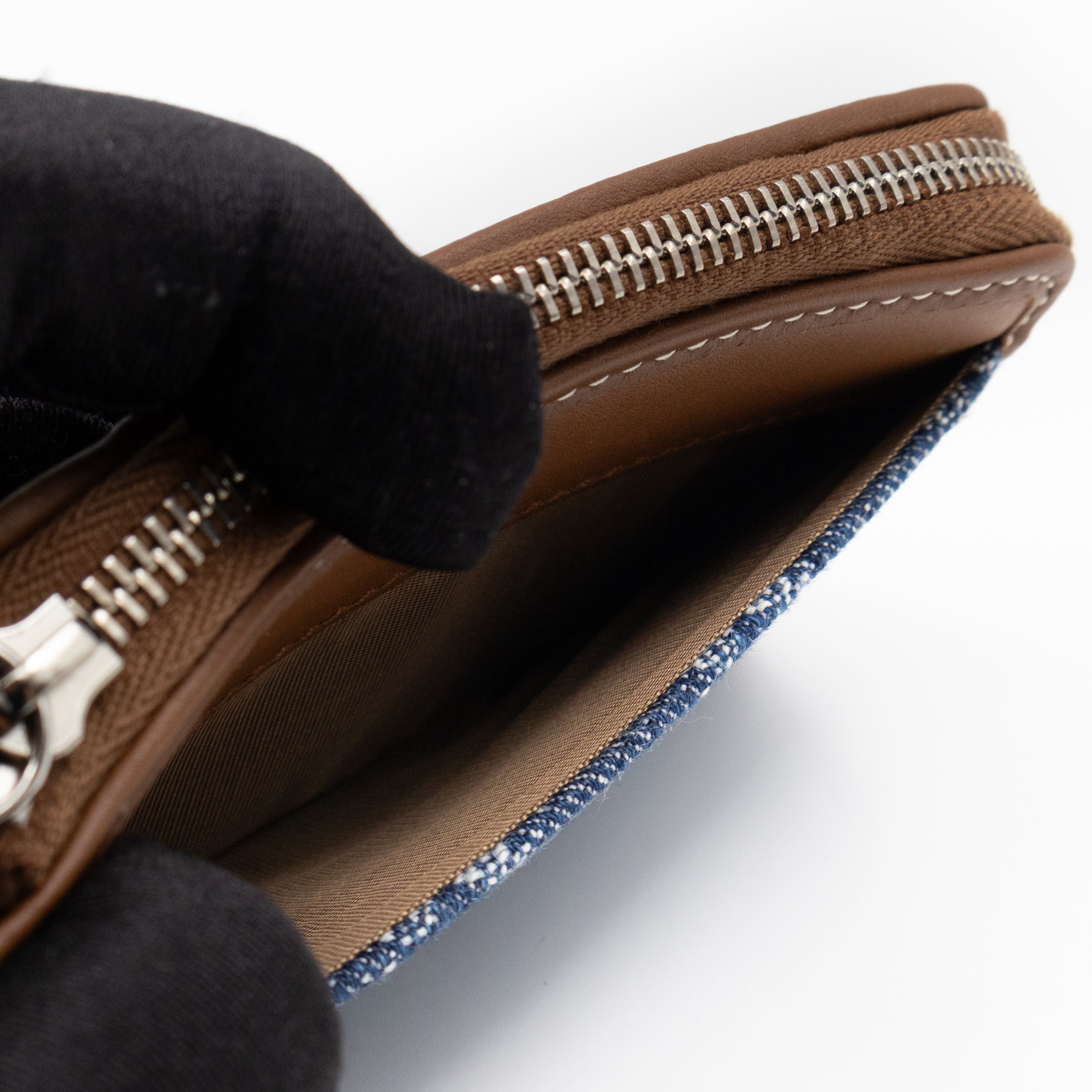Emblem Zipped Card Holder Blue Denim Caramel Leather