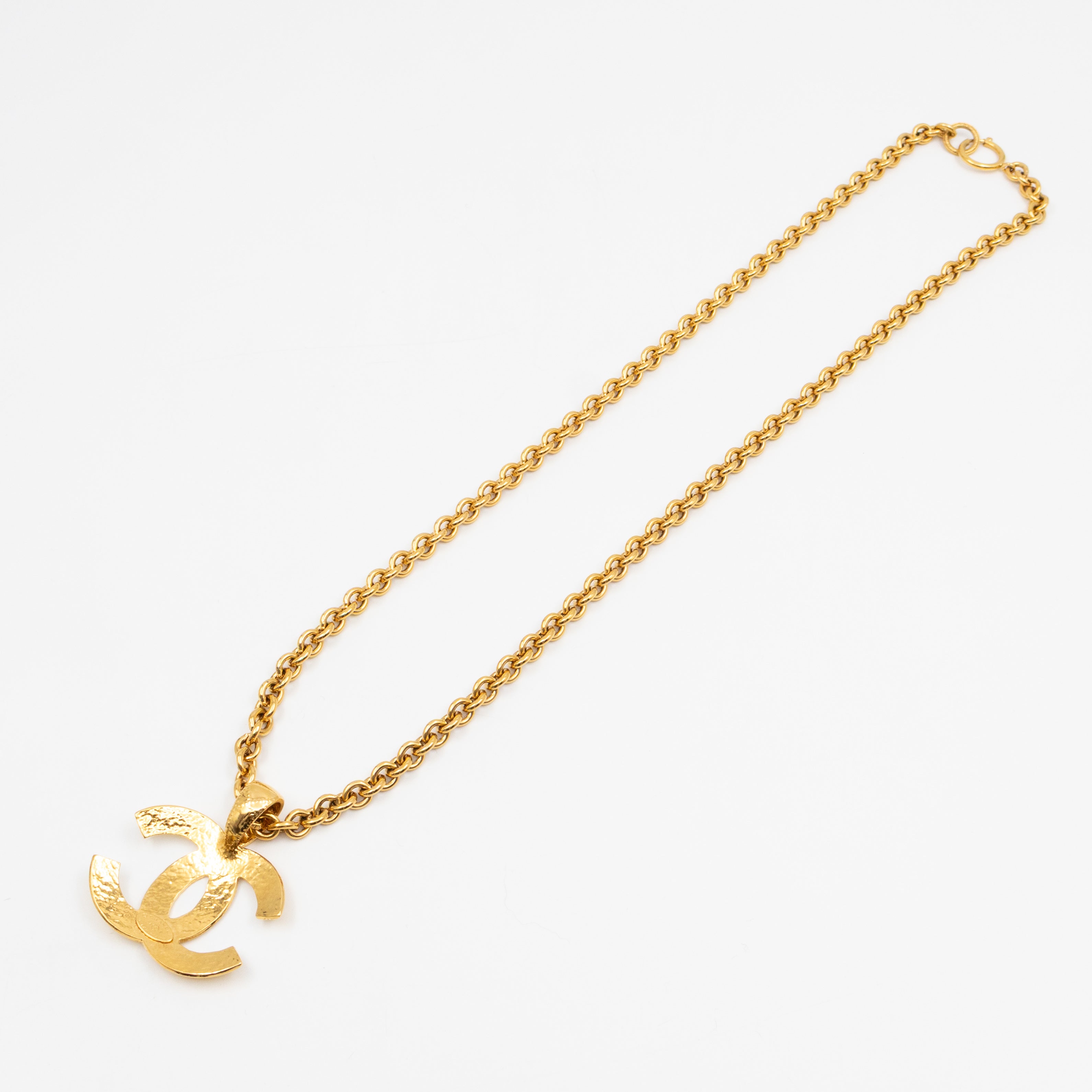 Vintage Quilted CC Logo Pendant Necklace Gold