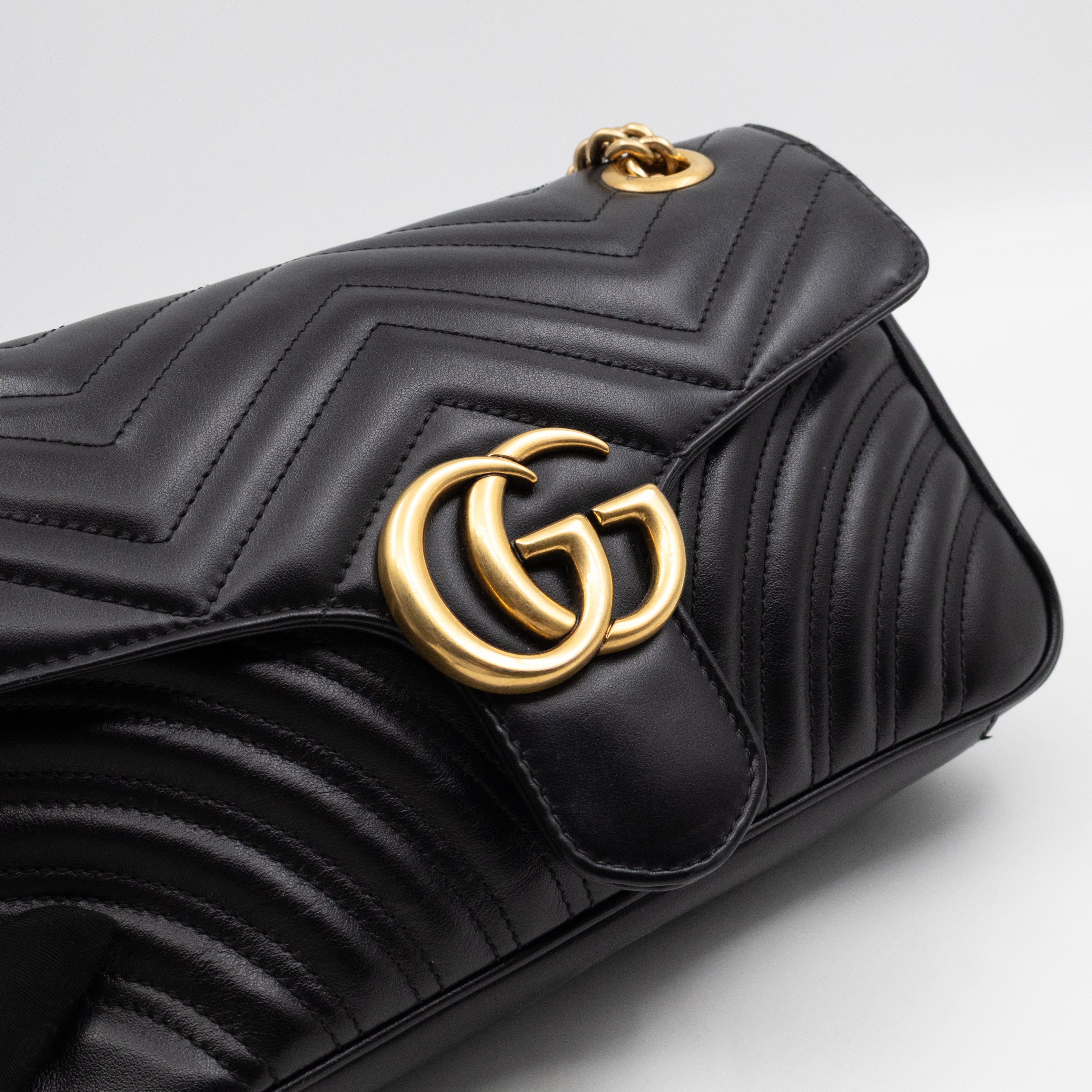 GG Marmont Flap Medium Black Leather