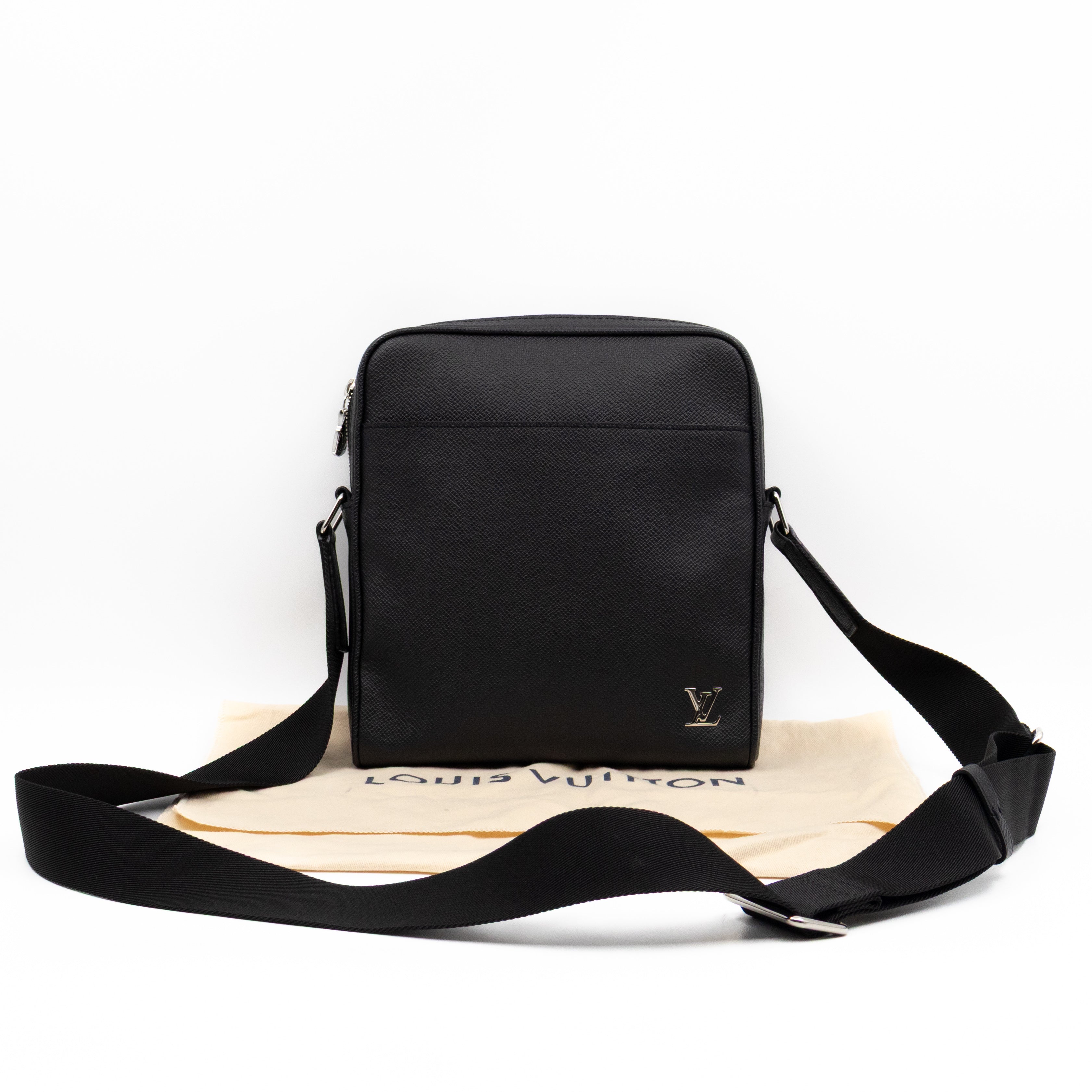 Louis Vuitton Alex PPM Black Taiga Leather – Queen Station