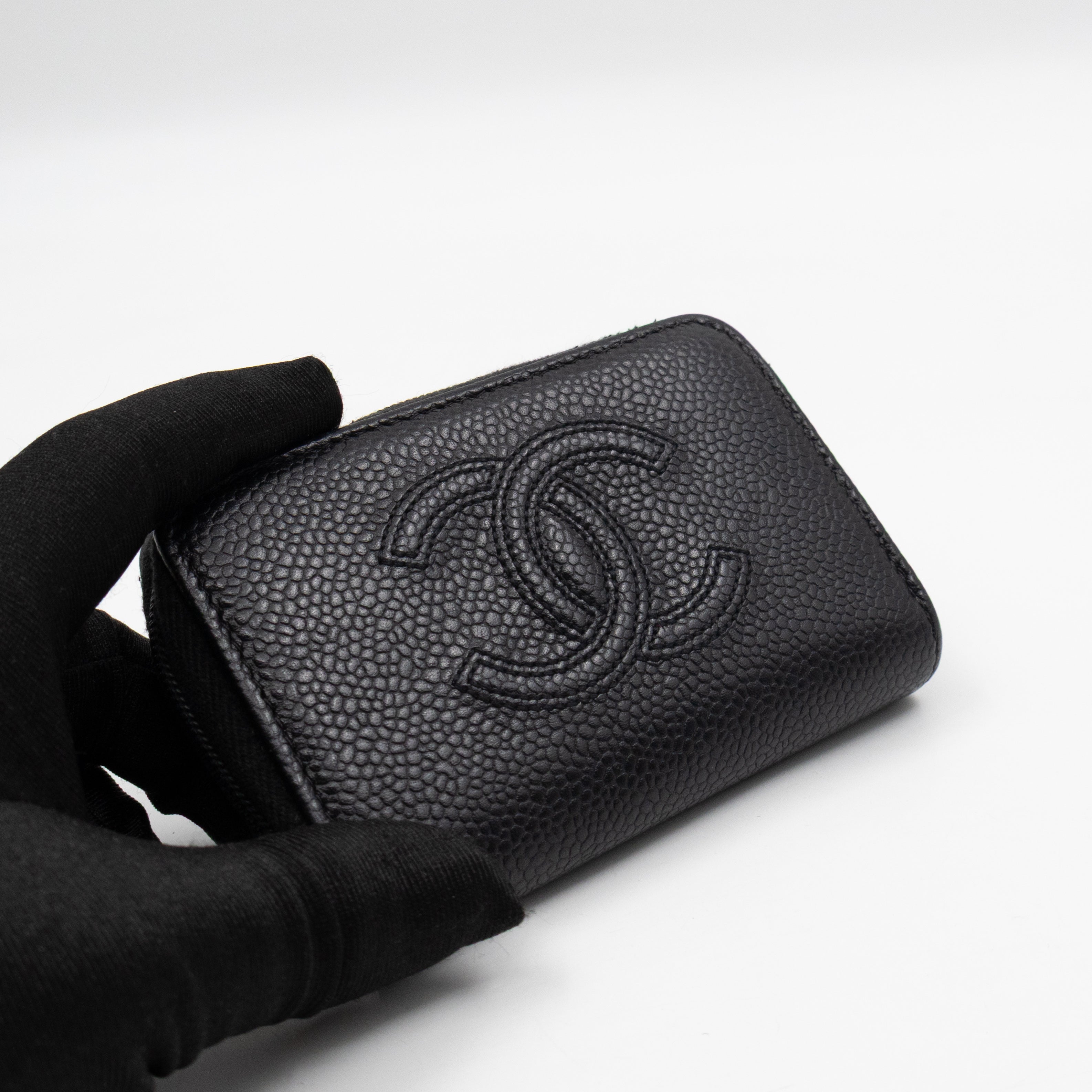 Zip Around Card Case CC Black Caviar Leather
