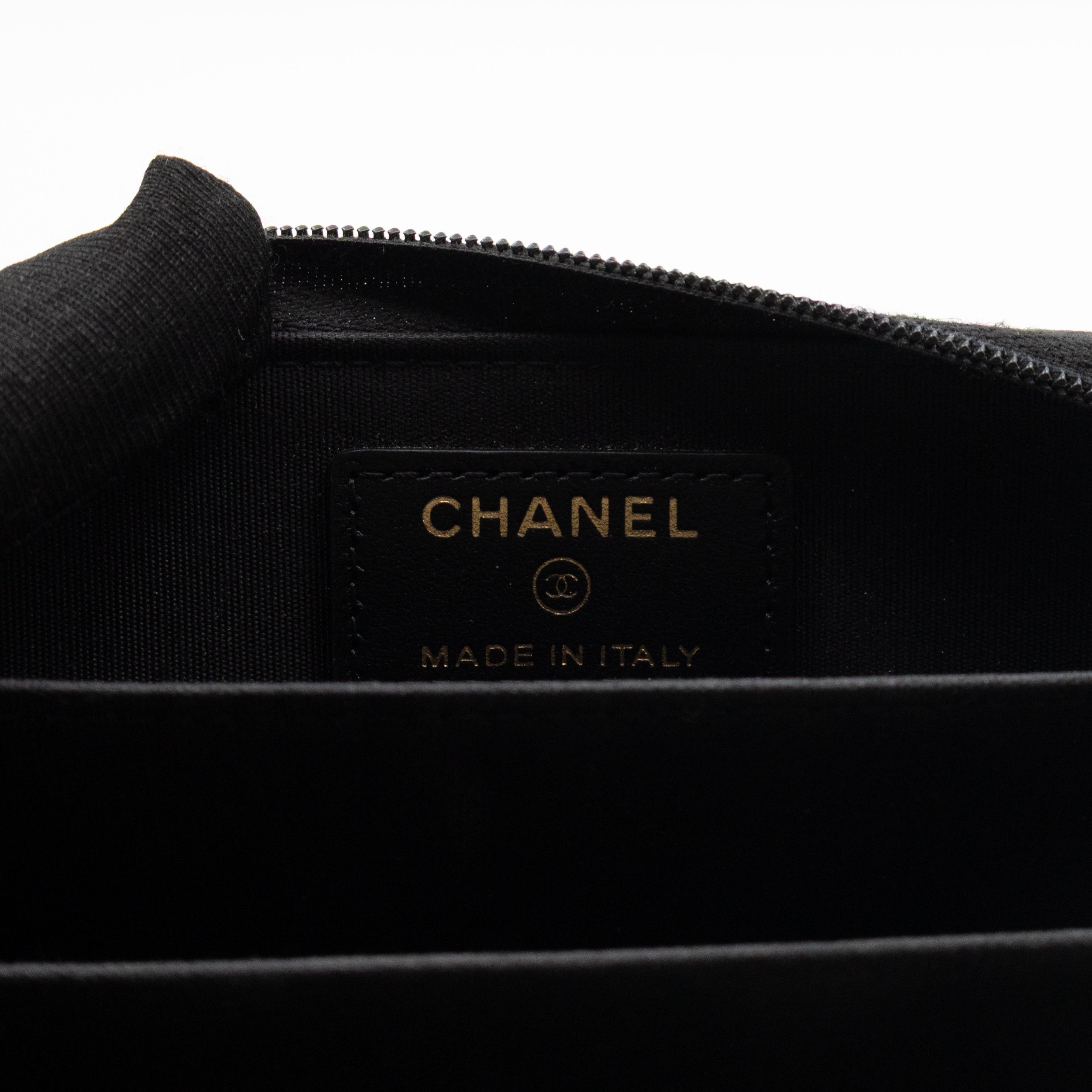 Zip Around Card Case CC Black Caviar Leather