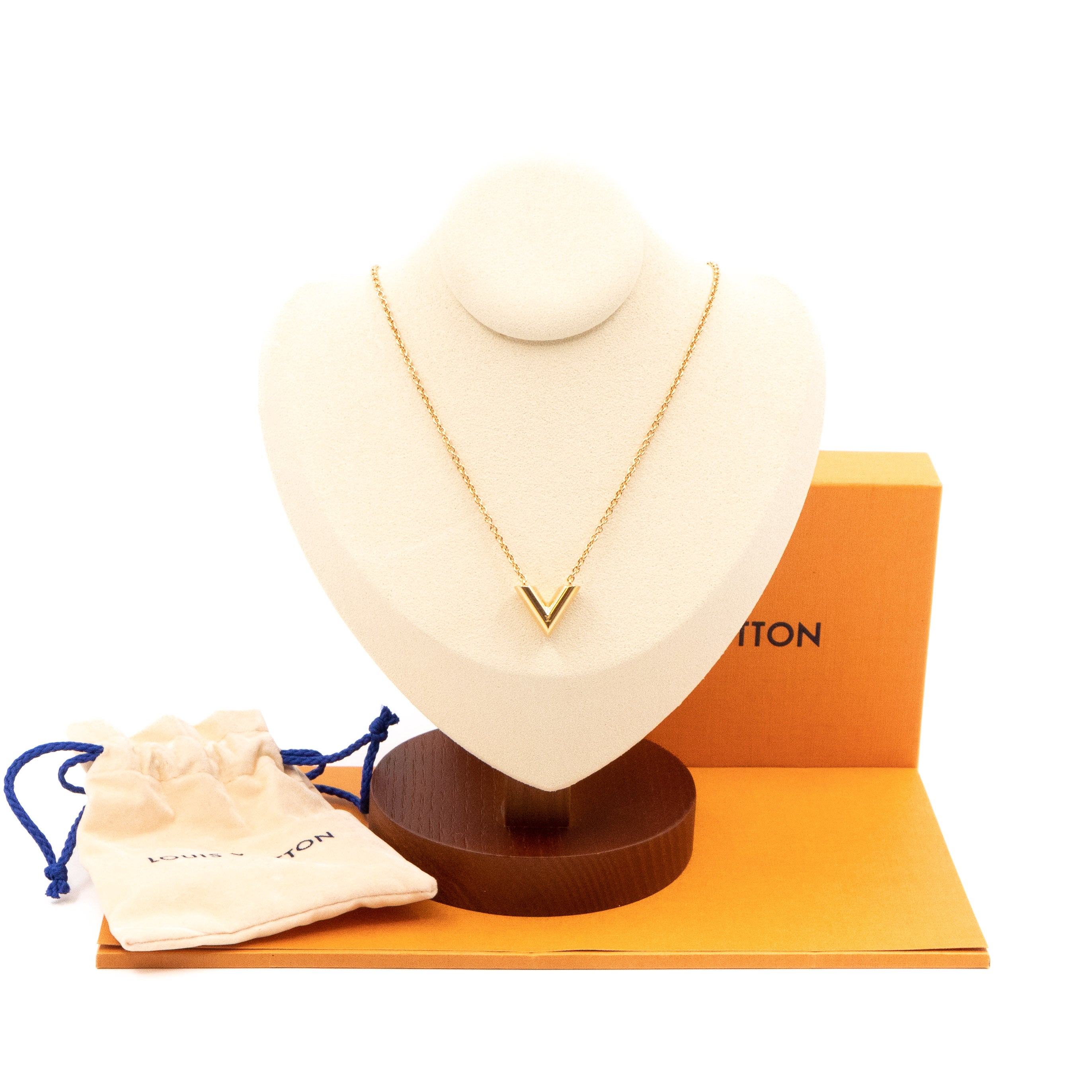 Louis Vuitton – Louis Vuitton Essential V Necklace – Queen Station