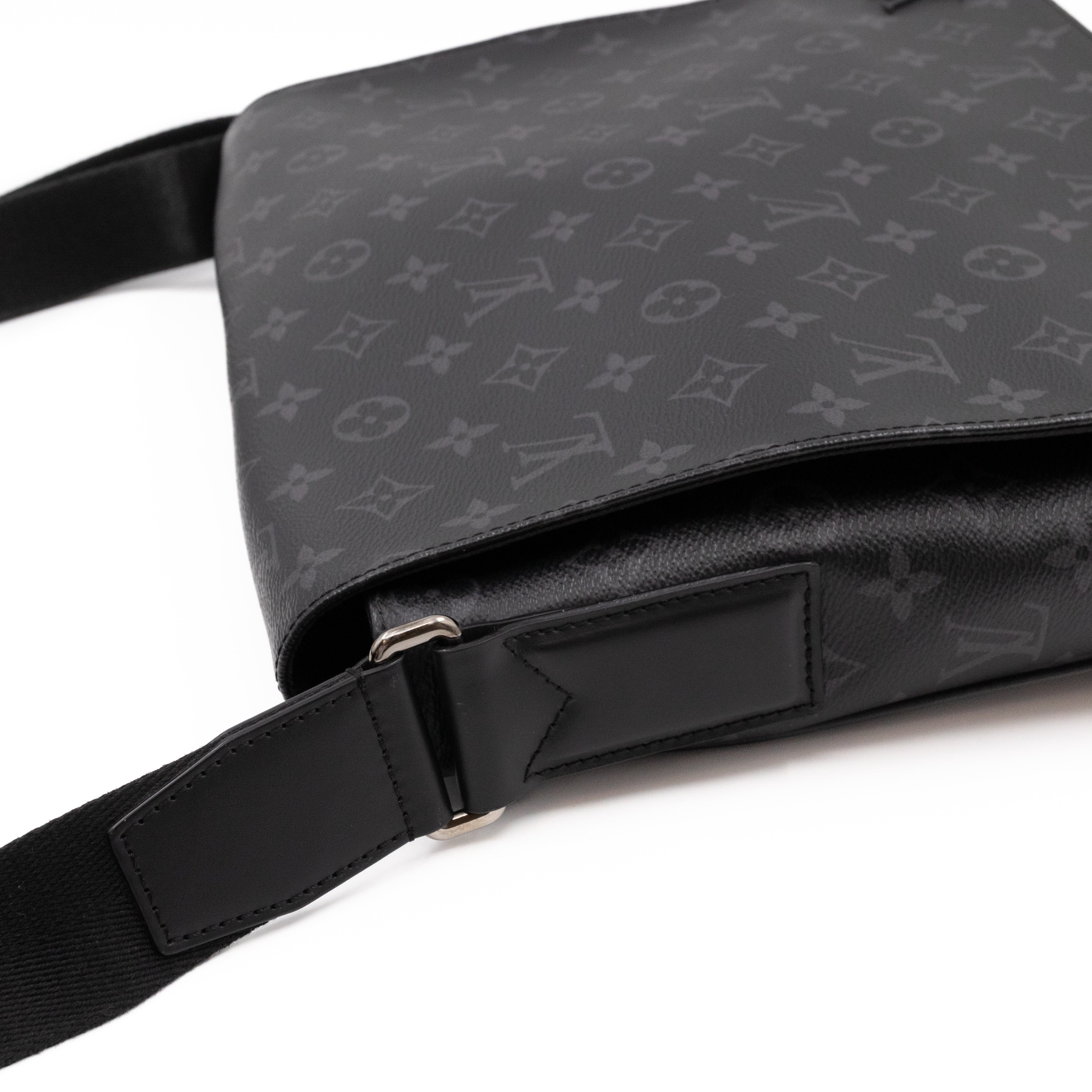 District MM Monogram Eclipse