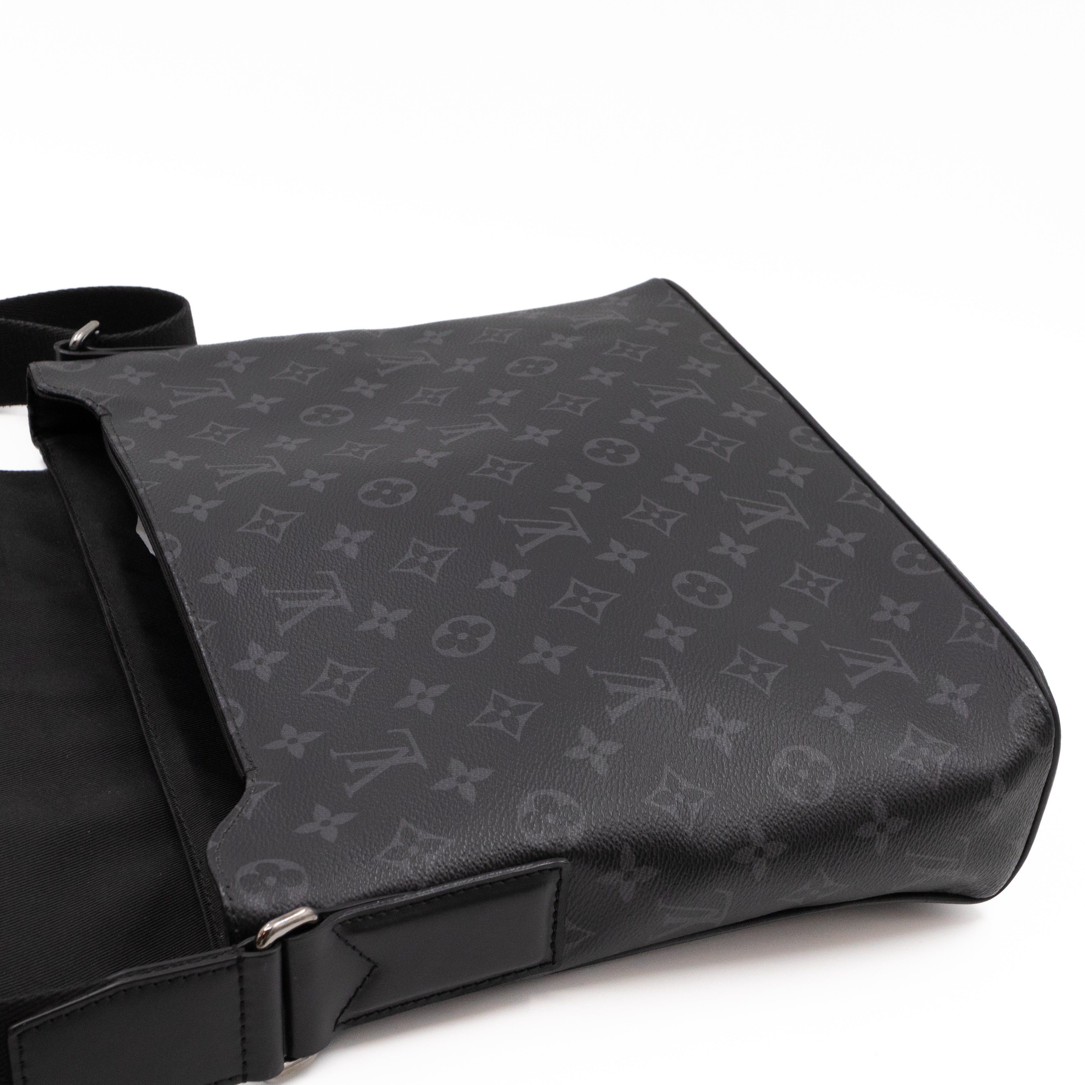 District MM Monogram Eclipse