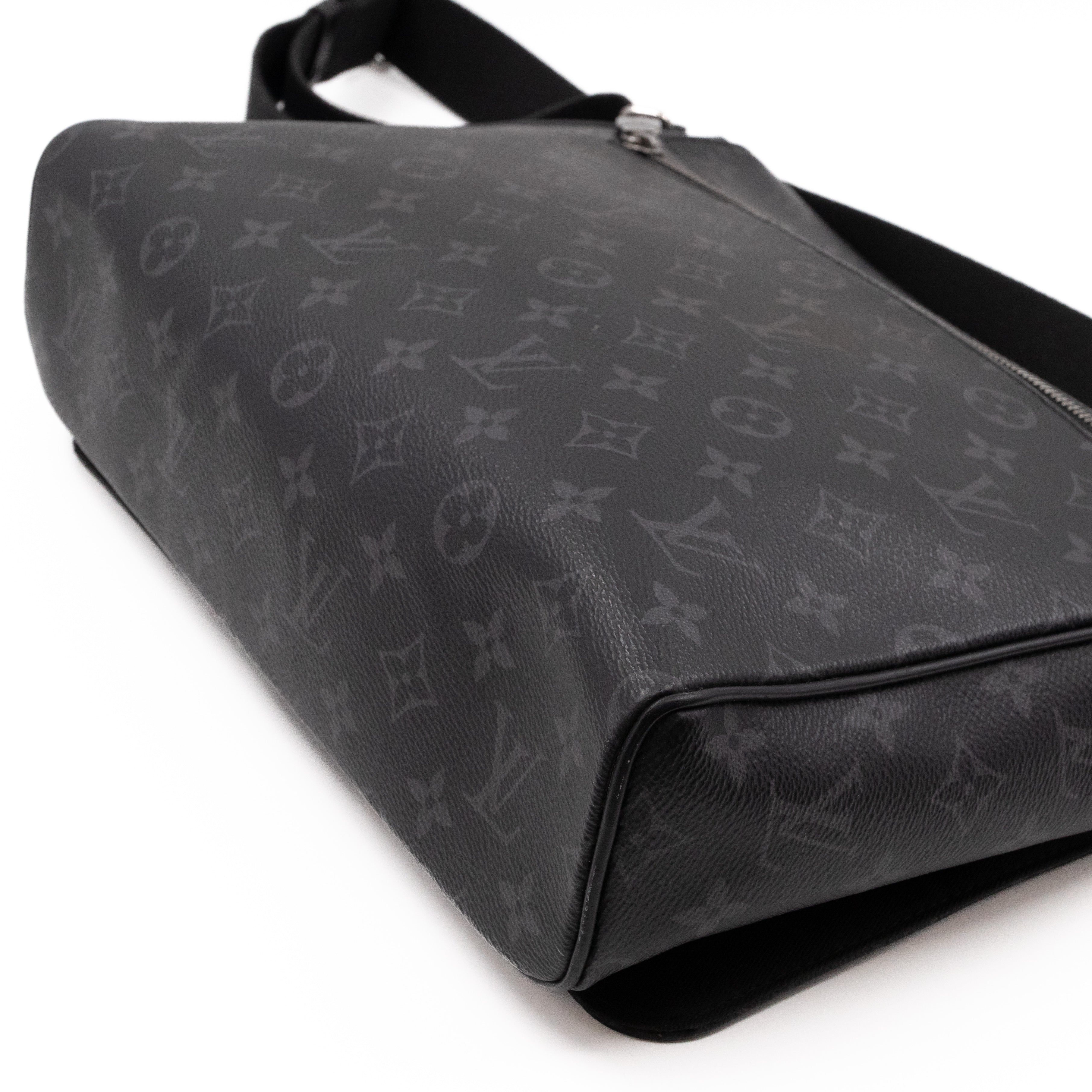 District MM Monogram Eclipse