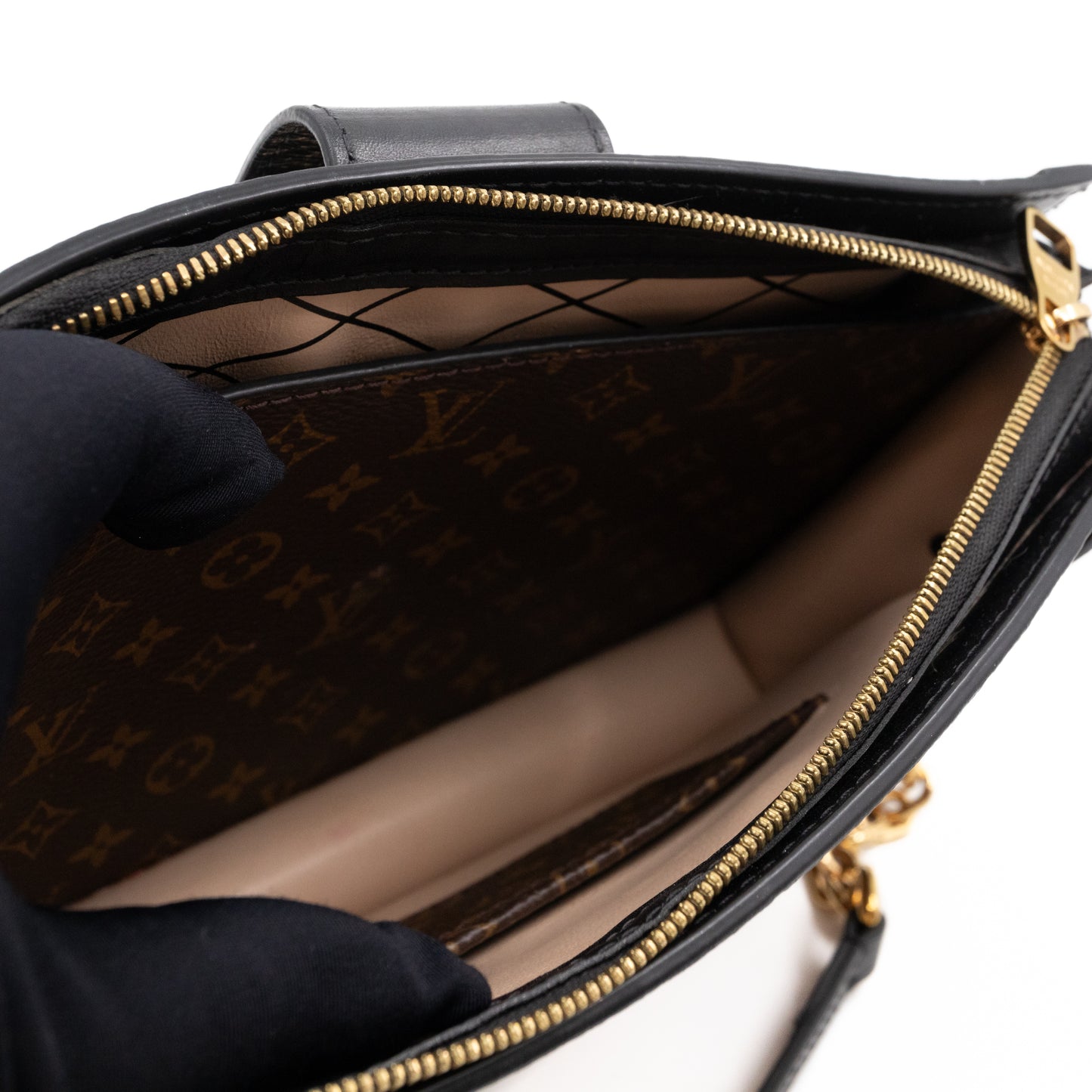 Trunk Clutch Monogram Reverse