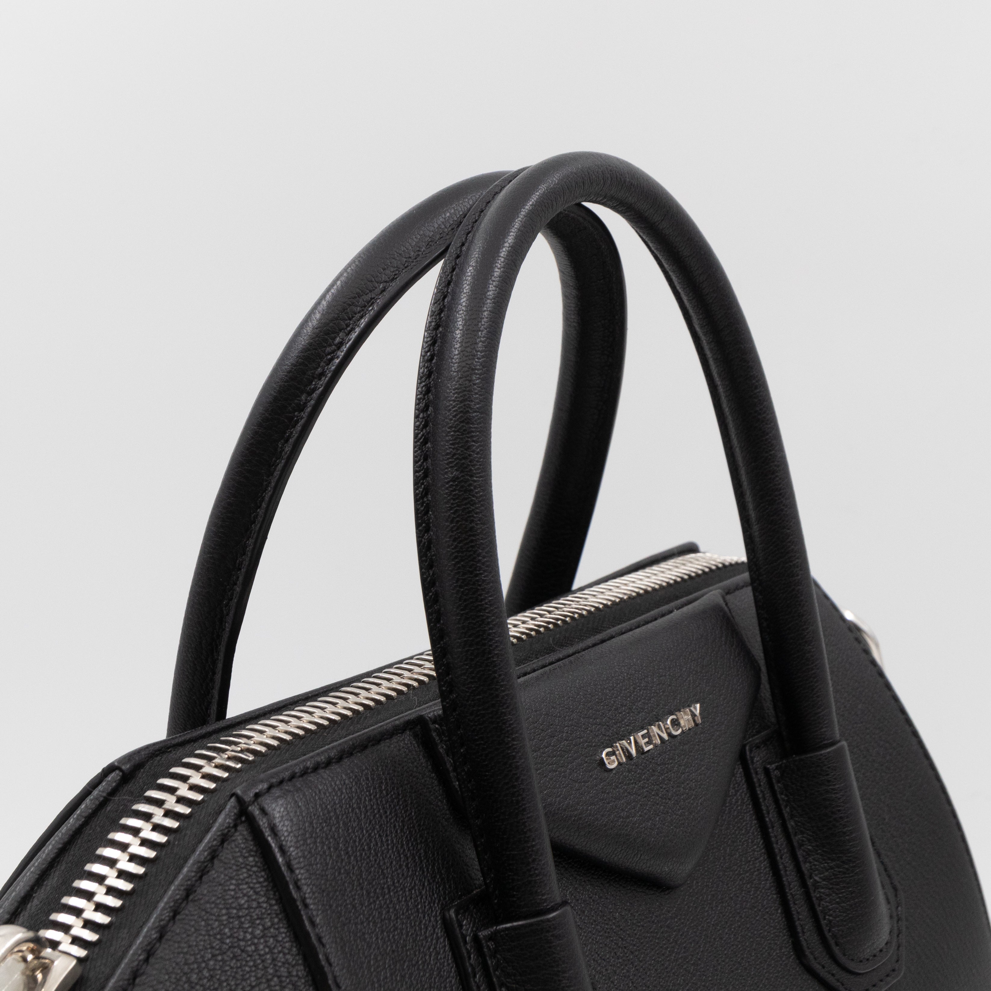 Antigona Small Black Leather
