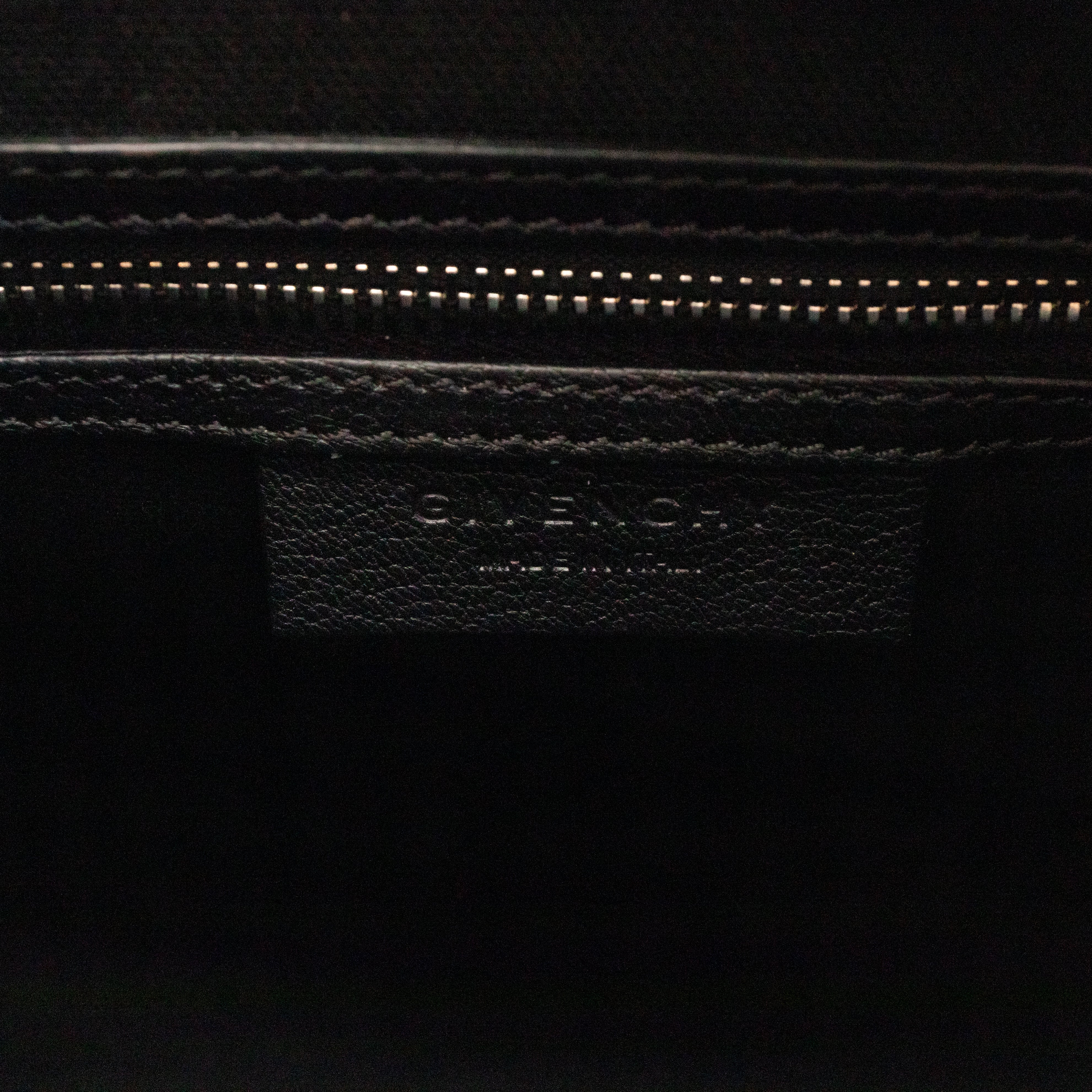 Antigona Small Black Leather