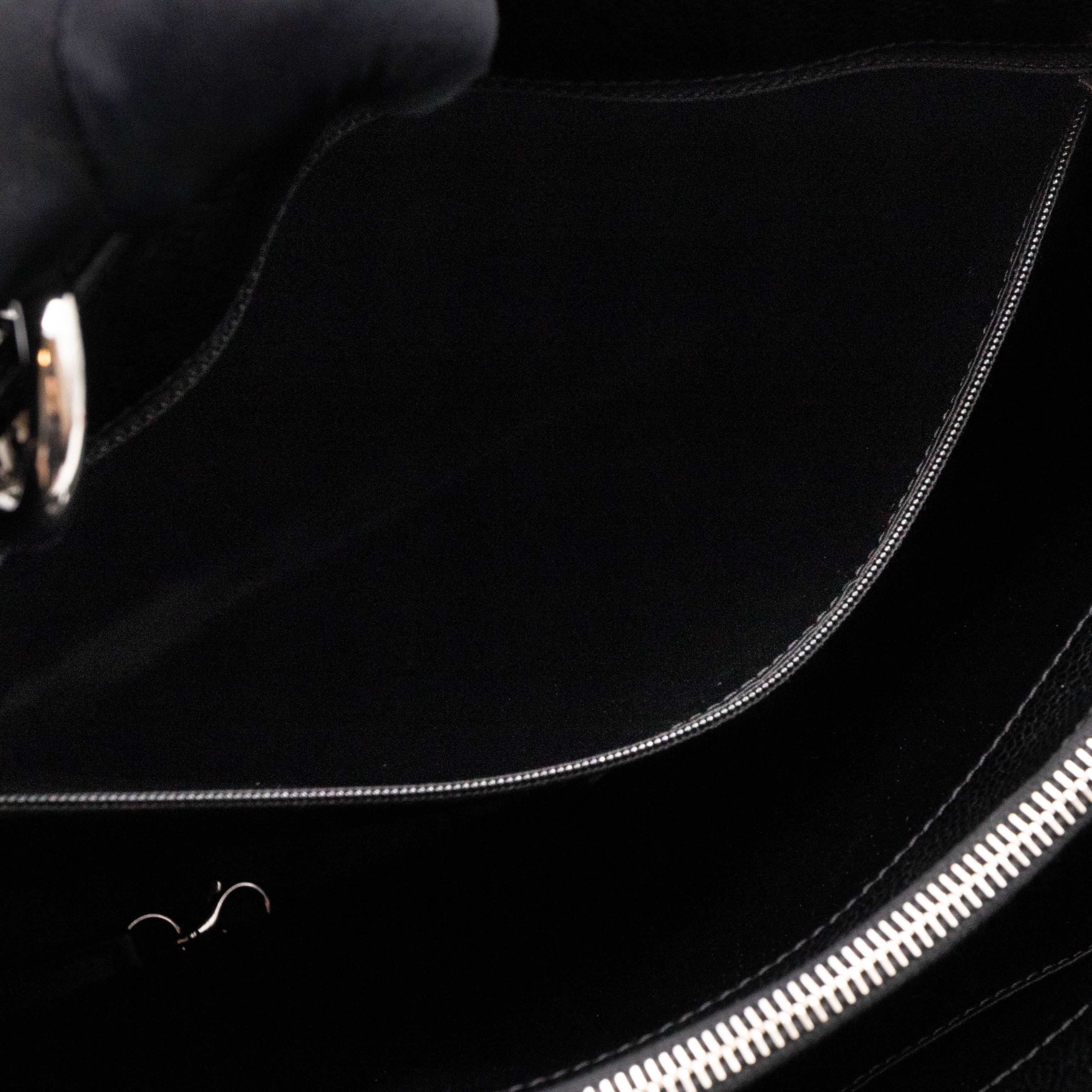 GST Grand Shopping Tote Black Caviar Silver